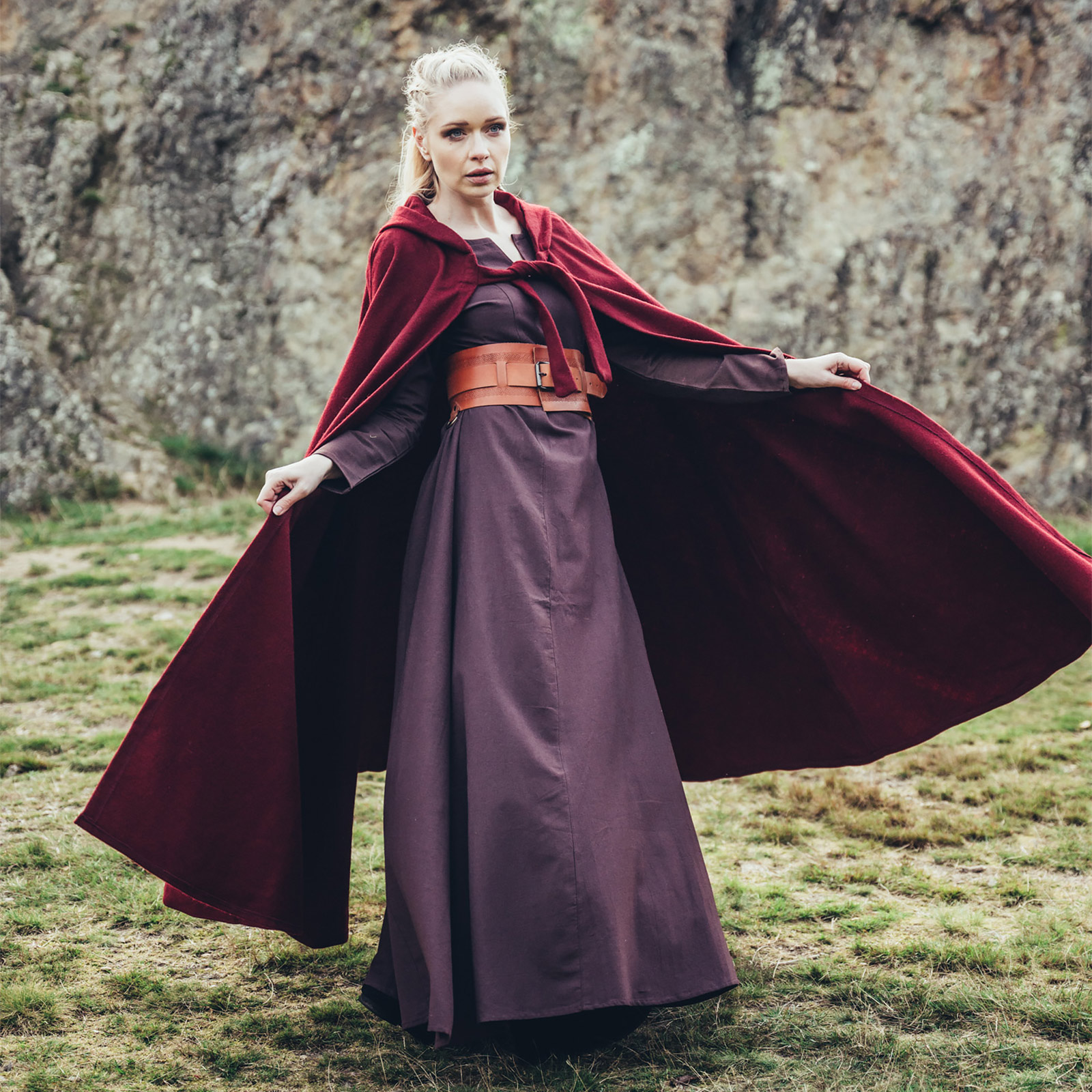 Medieval Cloak Elinor Red