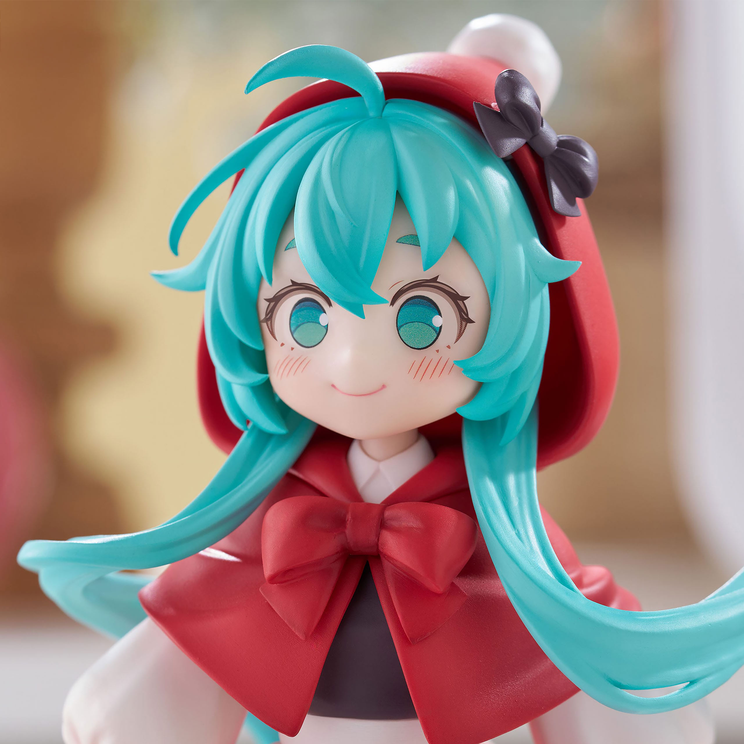 Hatsune Miku – Miku Little Red Riding Hood skrivbordsfigur