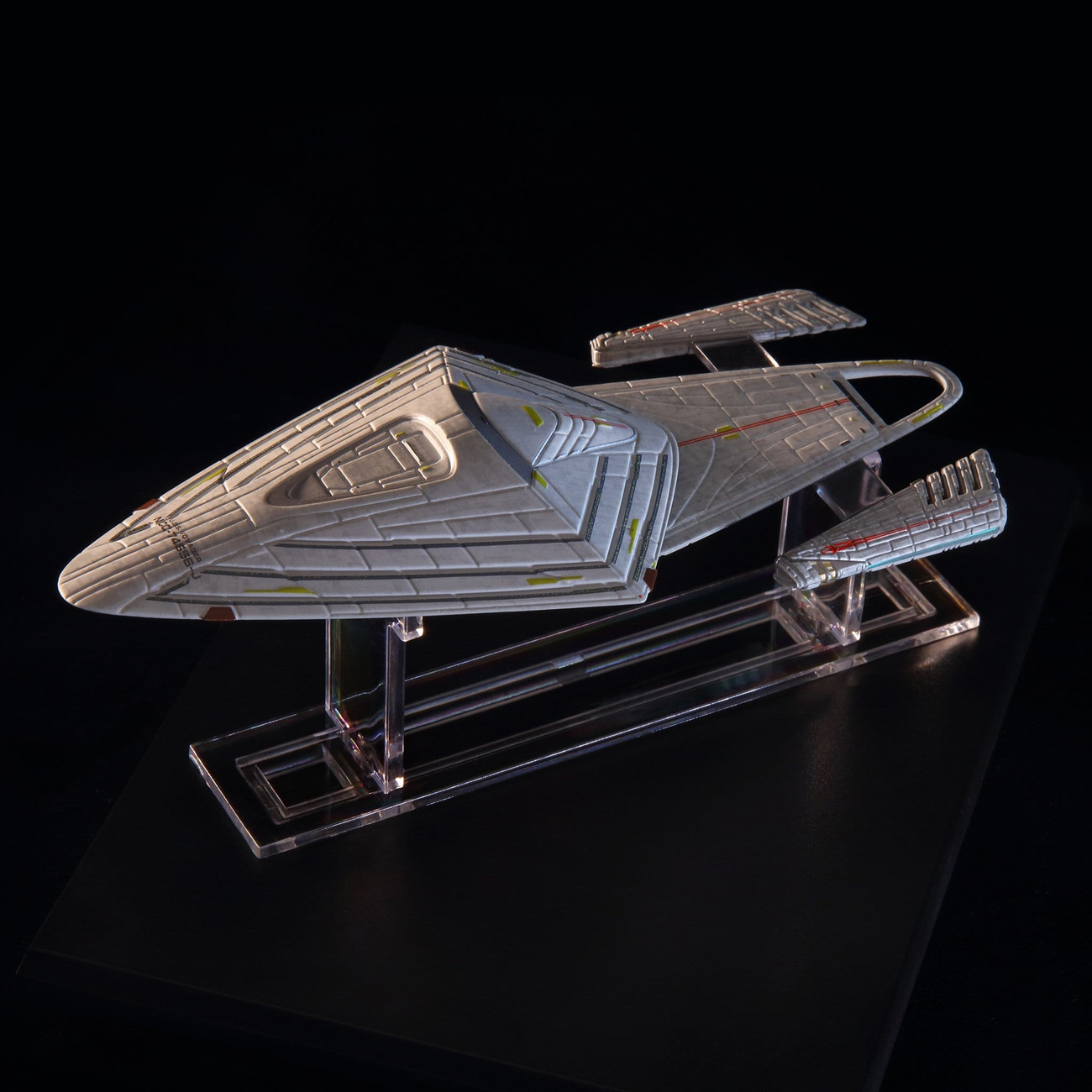 Star Trek Library Die-Cast U.S.S. Voyager NCC-74656-J 10 cm