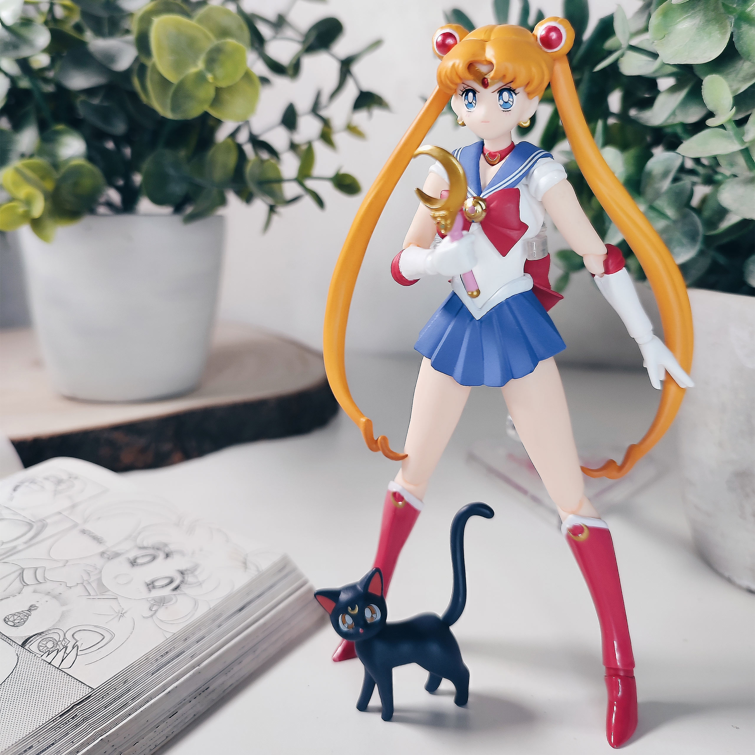 Sailor Moon with Luna Action Figure Animation Color Edition