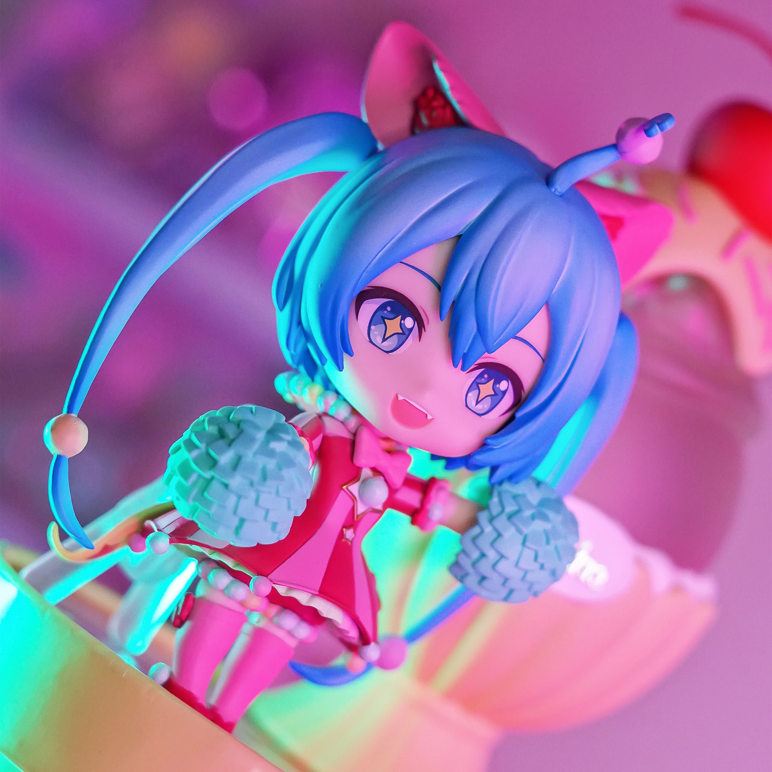 Hatsune Miku - Wonderland Sekai Ver. Nendoroid Action Figure