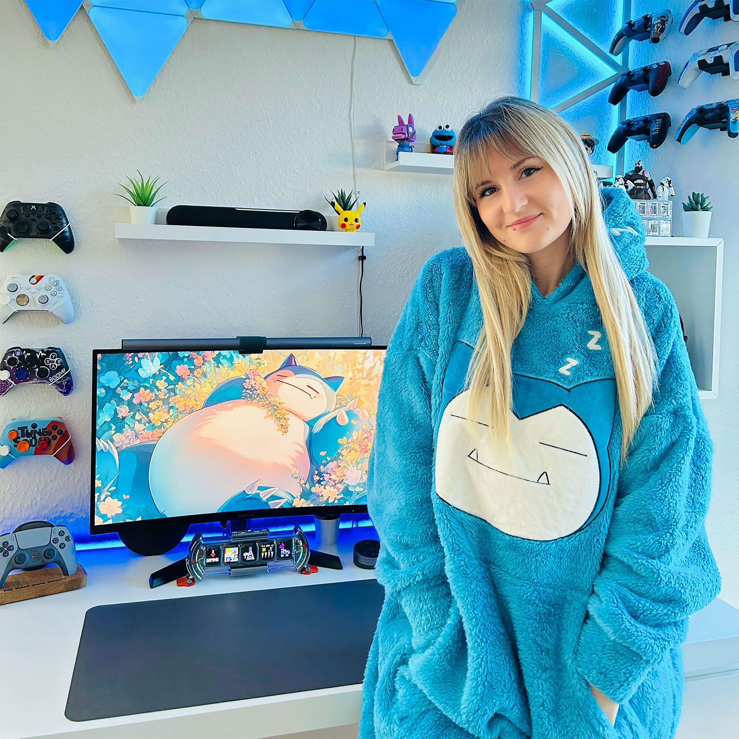 Pokemon - Snorlax Oversize Cuddle Sweater