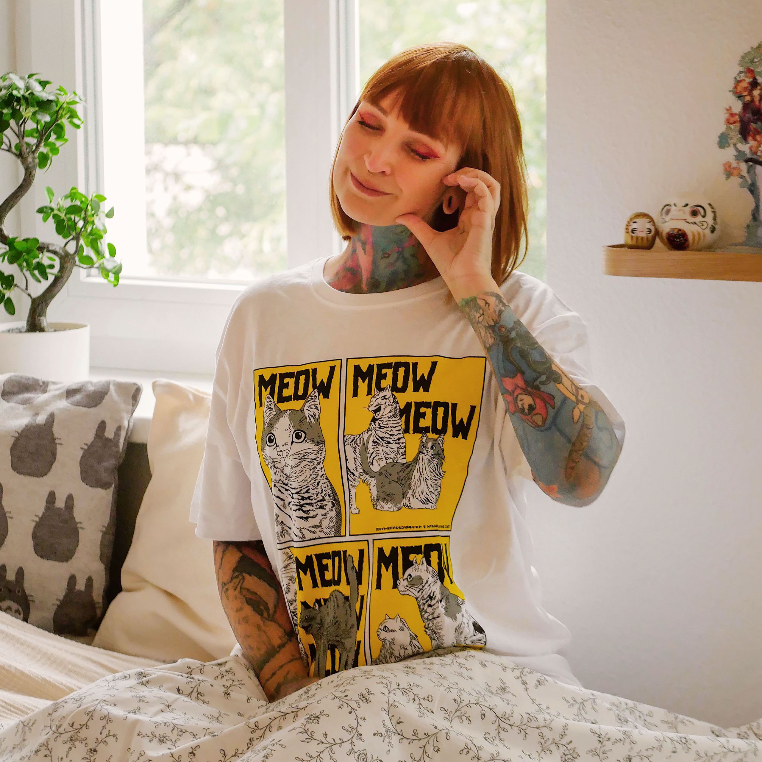 Meow T-shirt voor fans van Night of the Living Cat