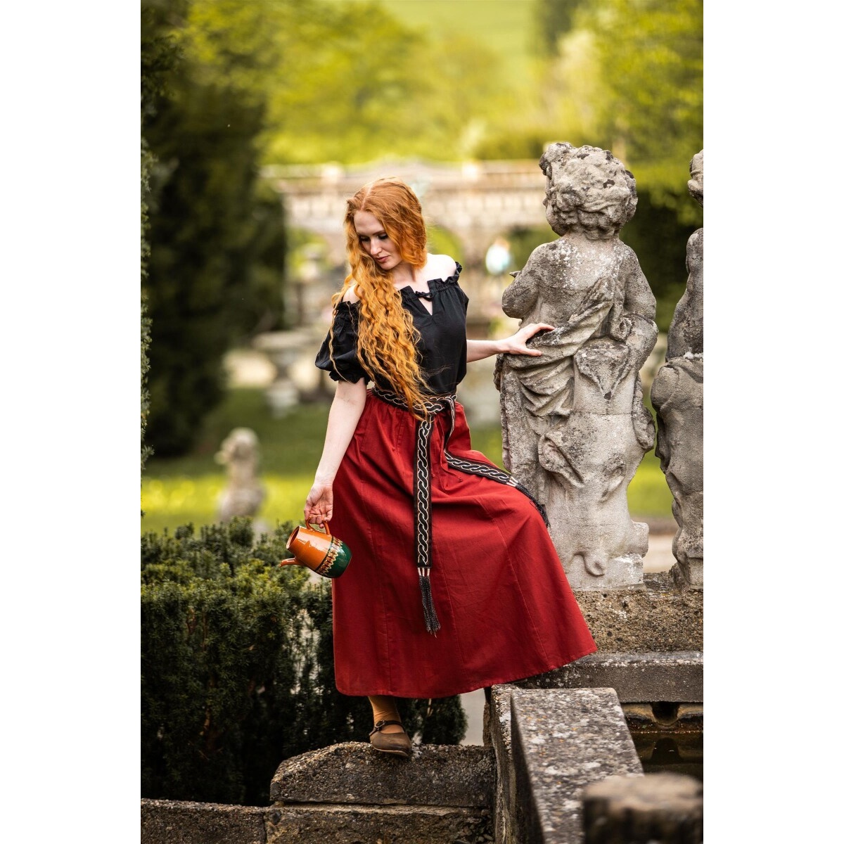 Blusa medieval de manga corta Verena negra
