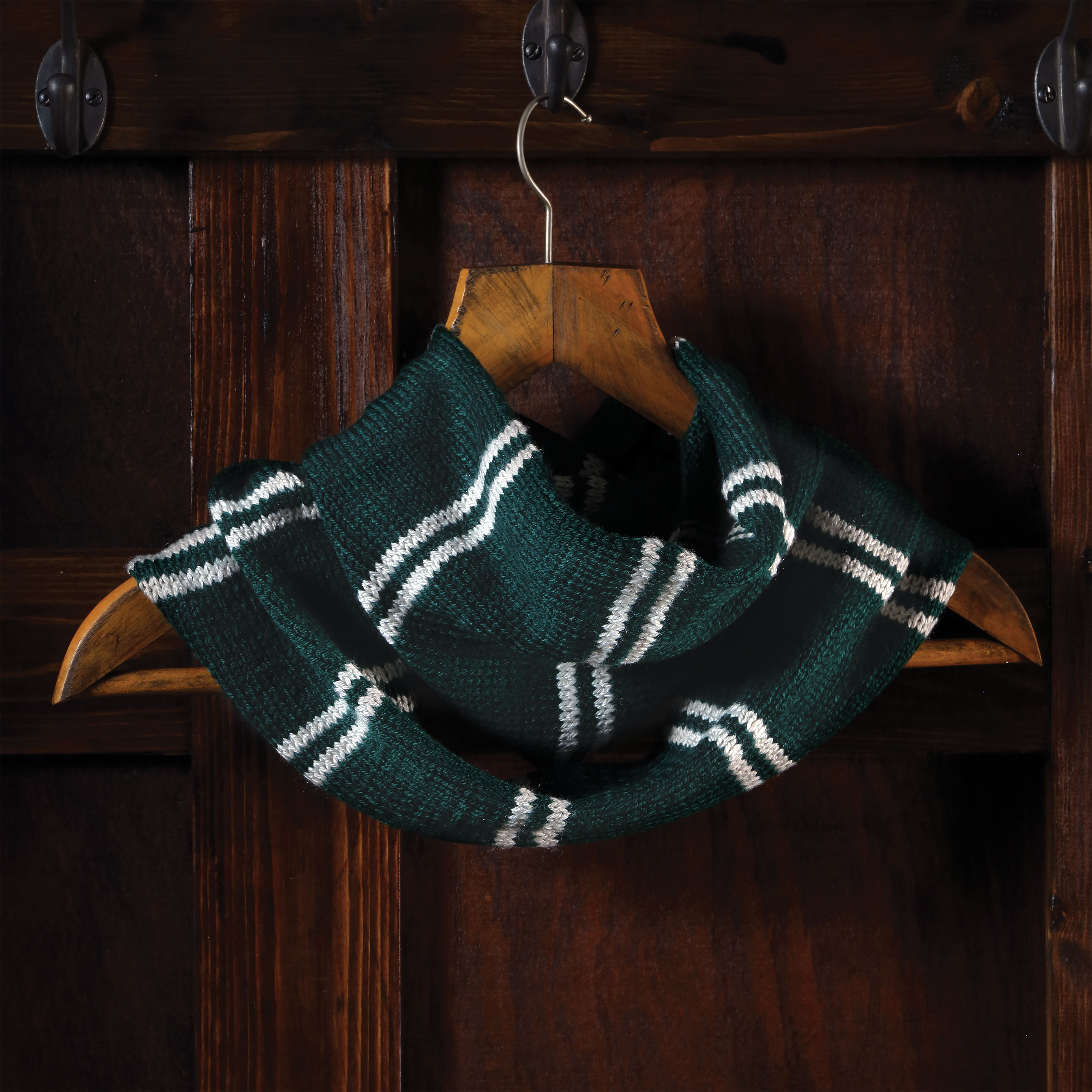 Slytherin Loop Scarf Knitting Set - Harry Potter