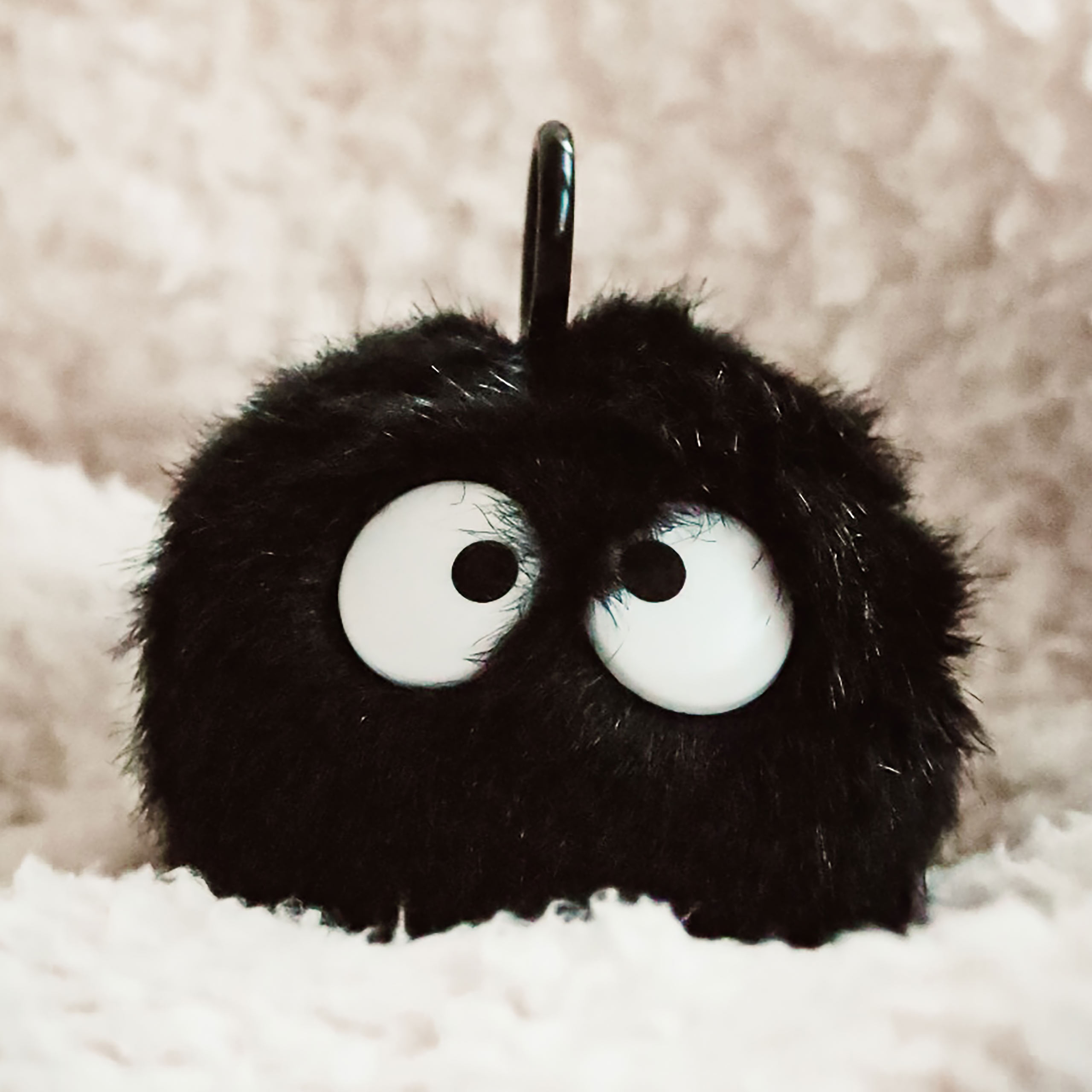 Totoro - Figurine en peluche de suie avec effet de vibration noir