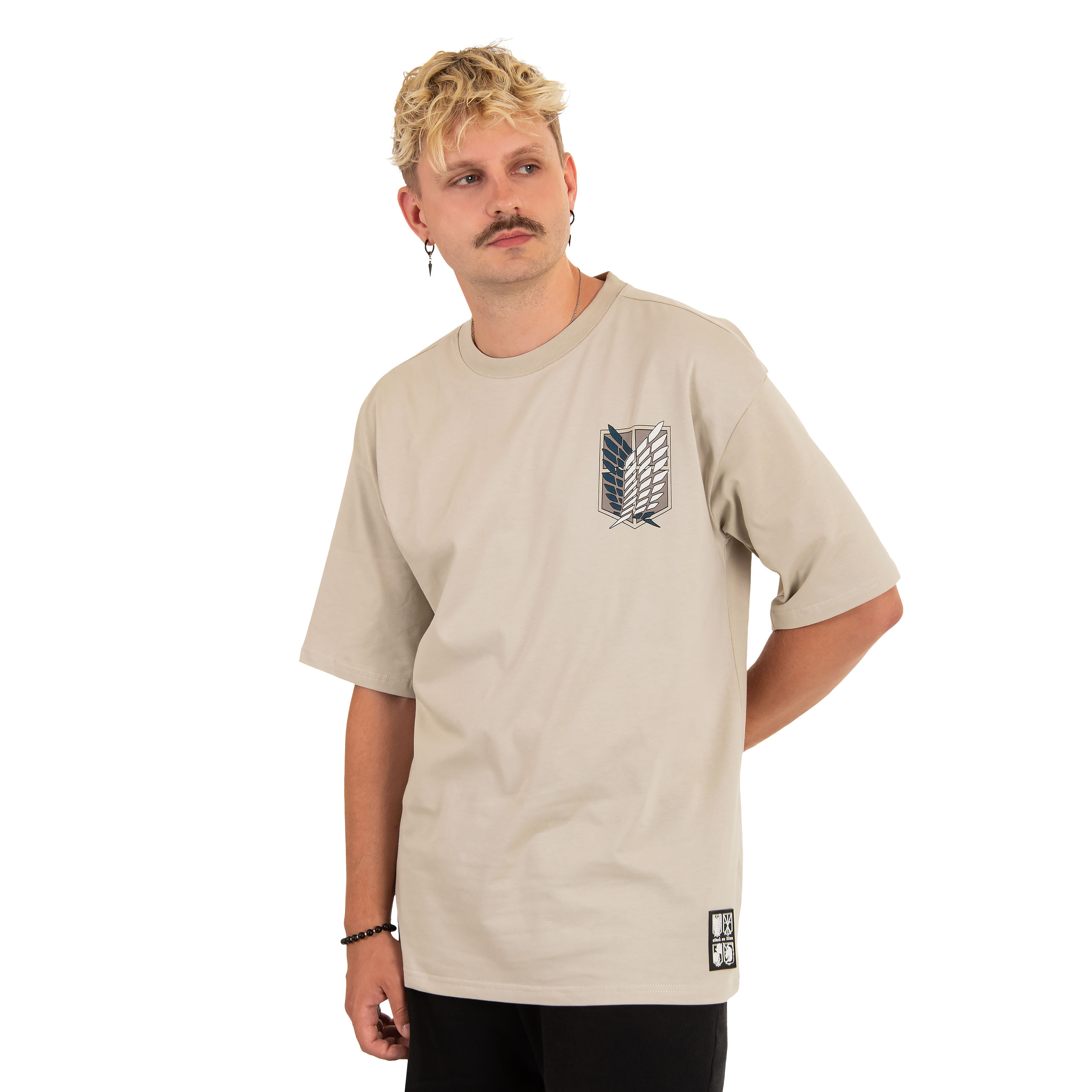 Attack on Titan - Groep Oversize T-shirt beige