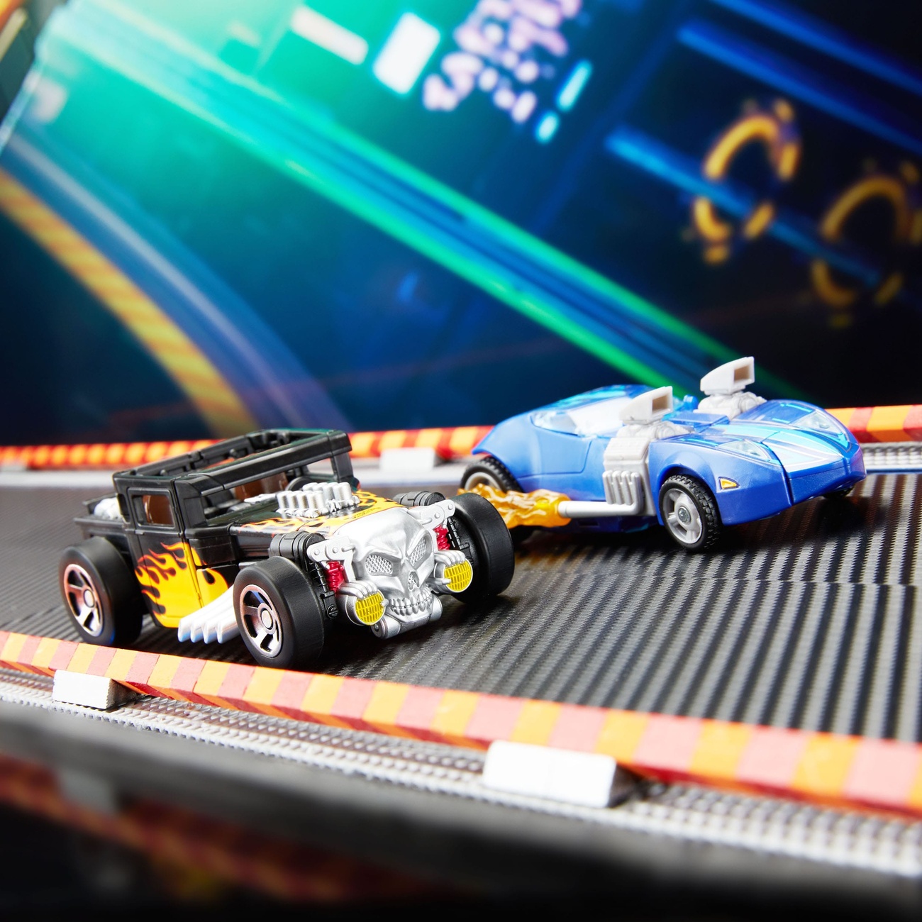 Figurine articulée Hot Wheels x Transformers Bone Shaker 12 cm