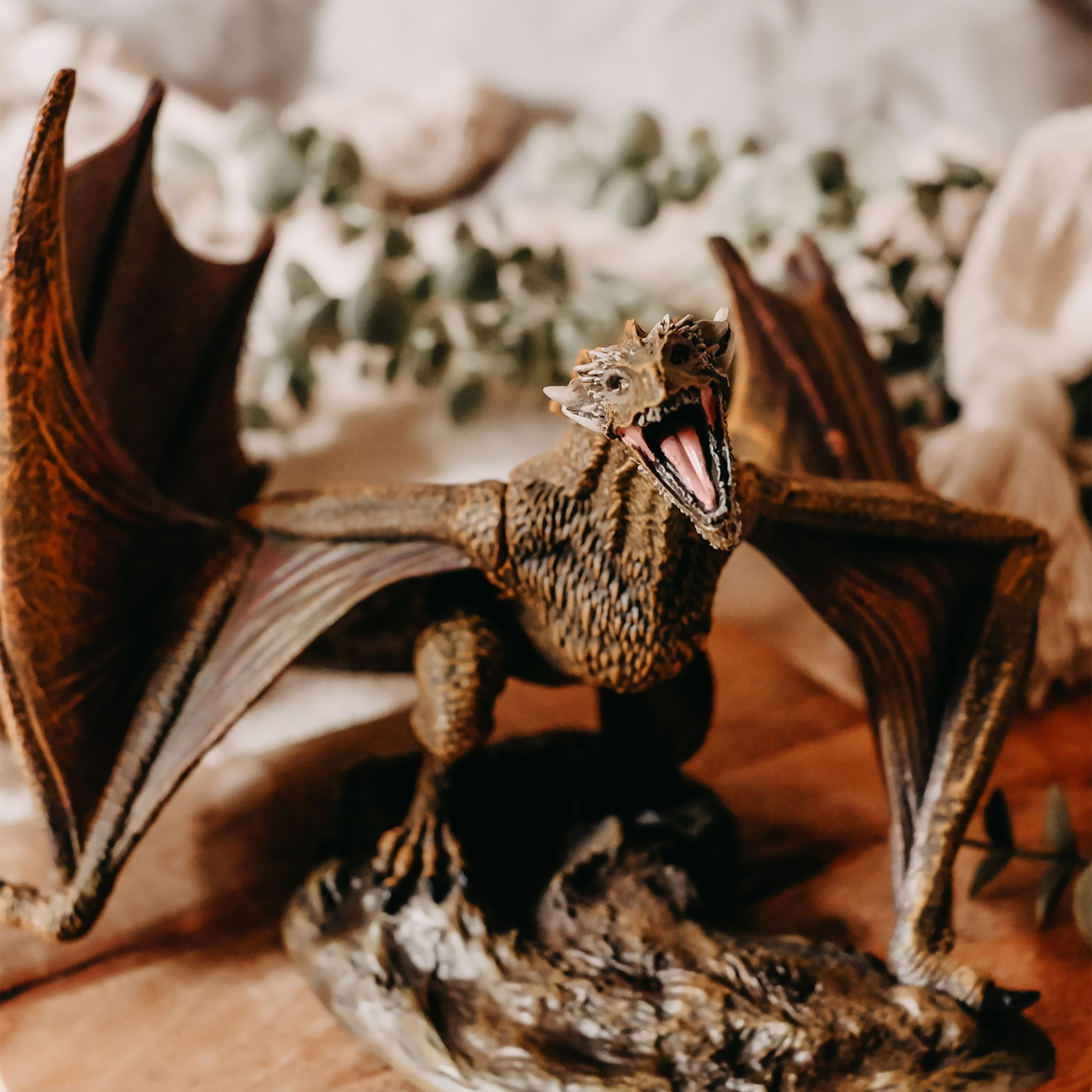 Game of Thrones - Viserion Statue