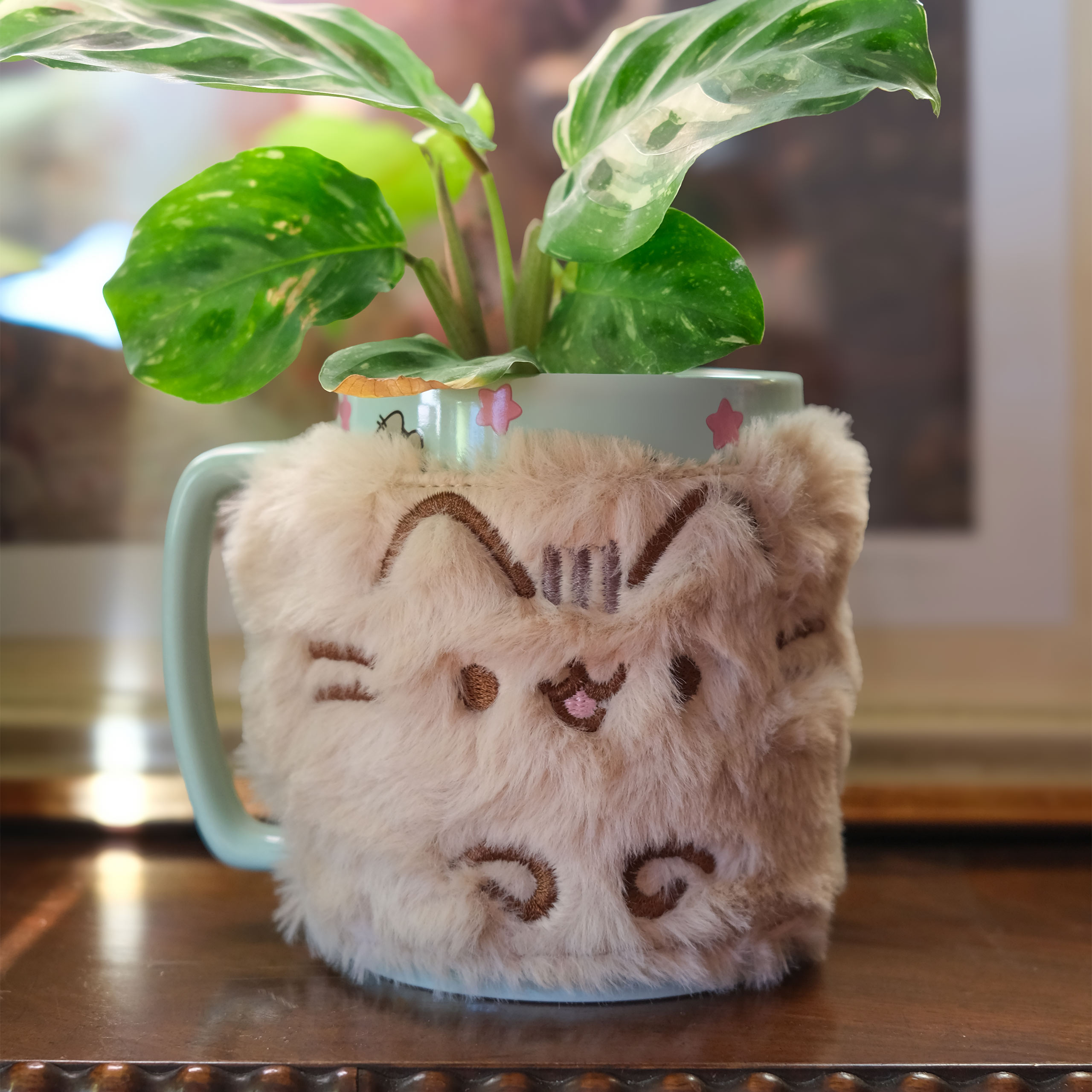 Pusheen - Taza con funda de peluche