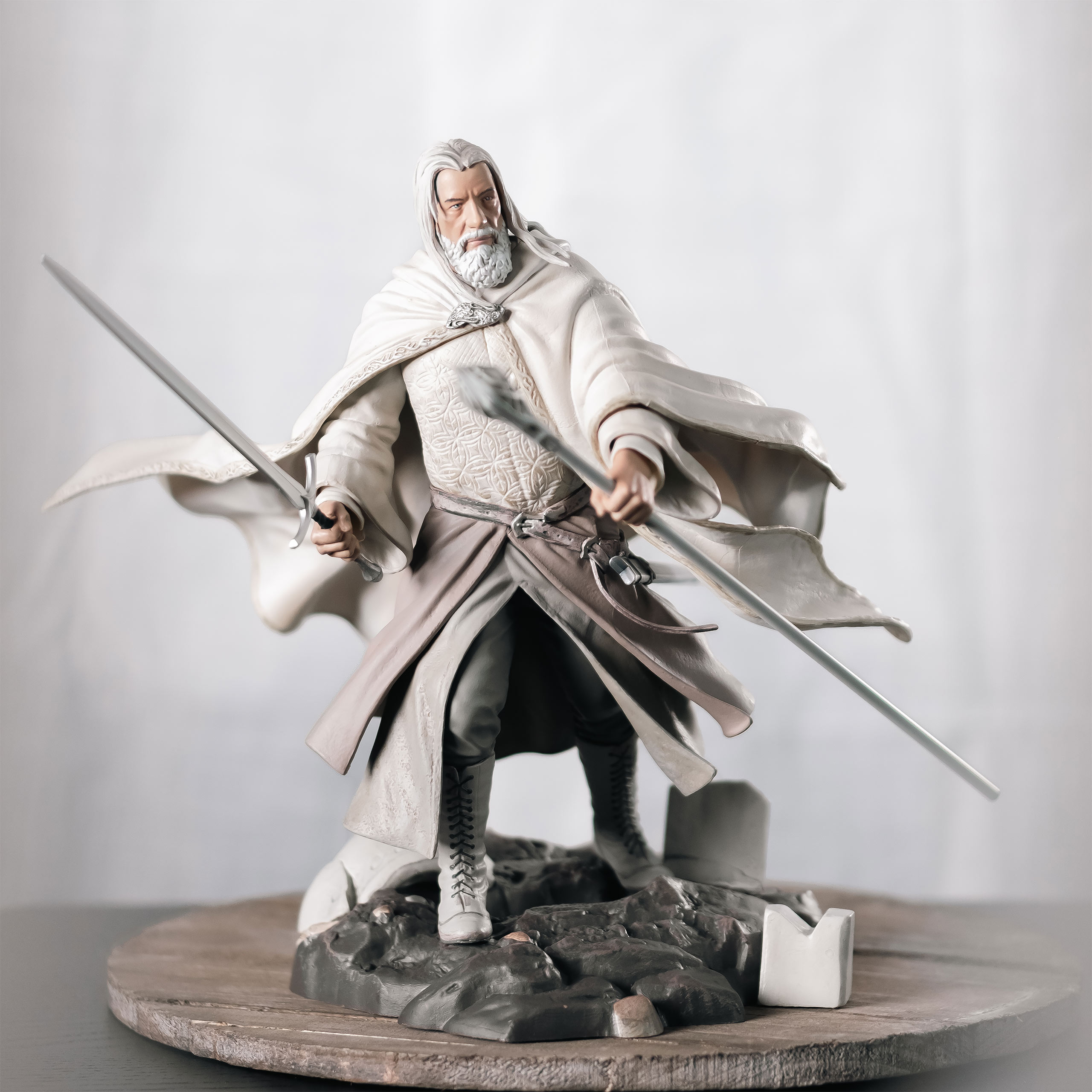 El Señor de los Anillos - Figura Deluxe de Gandalf Gallery