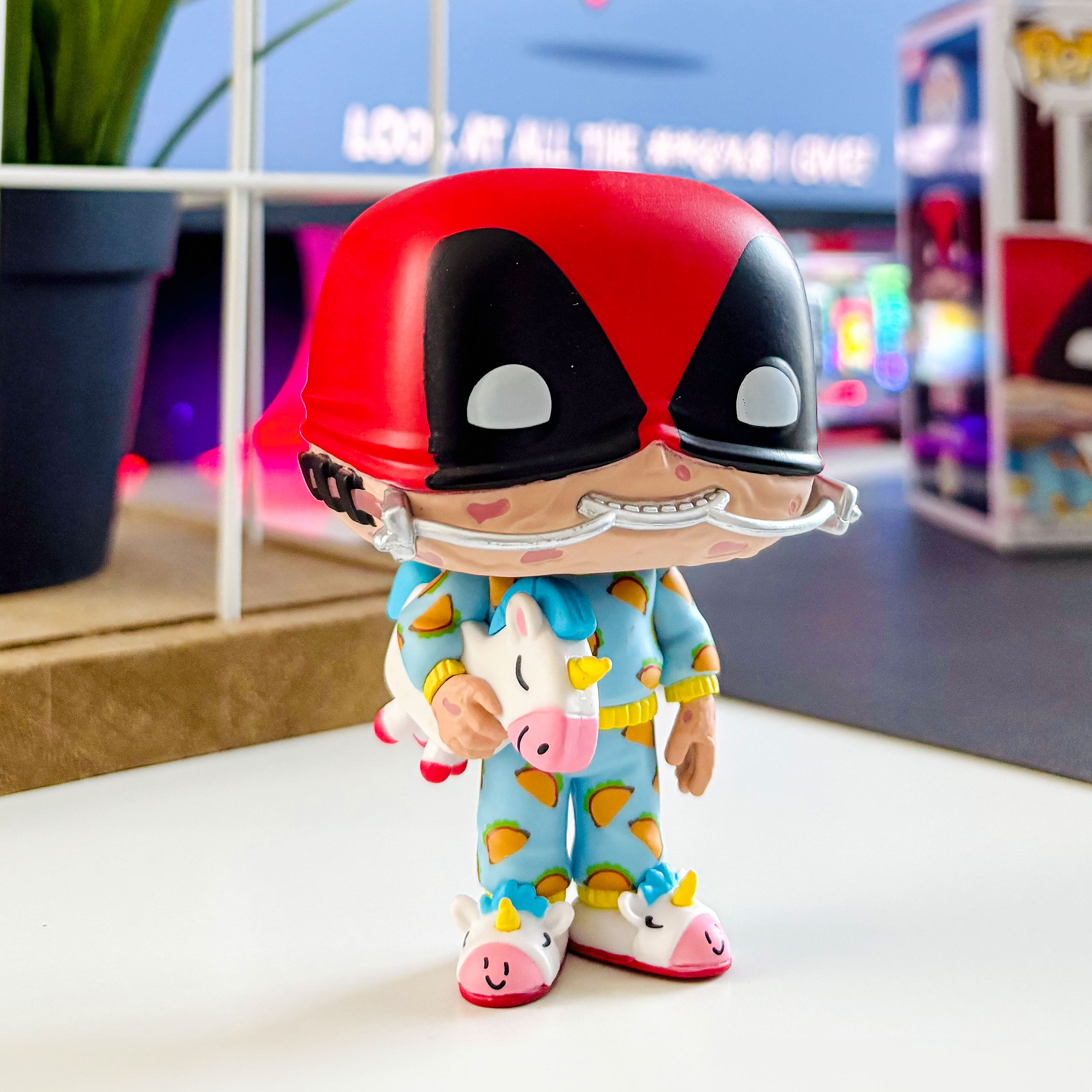 Deadpool in Pyjama Sleepover Funko Pop Bobblehead Figuur