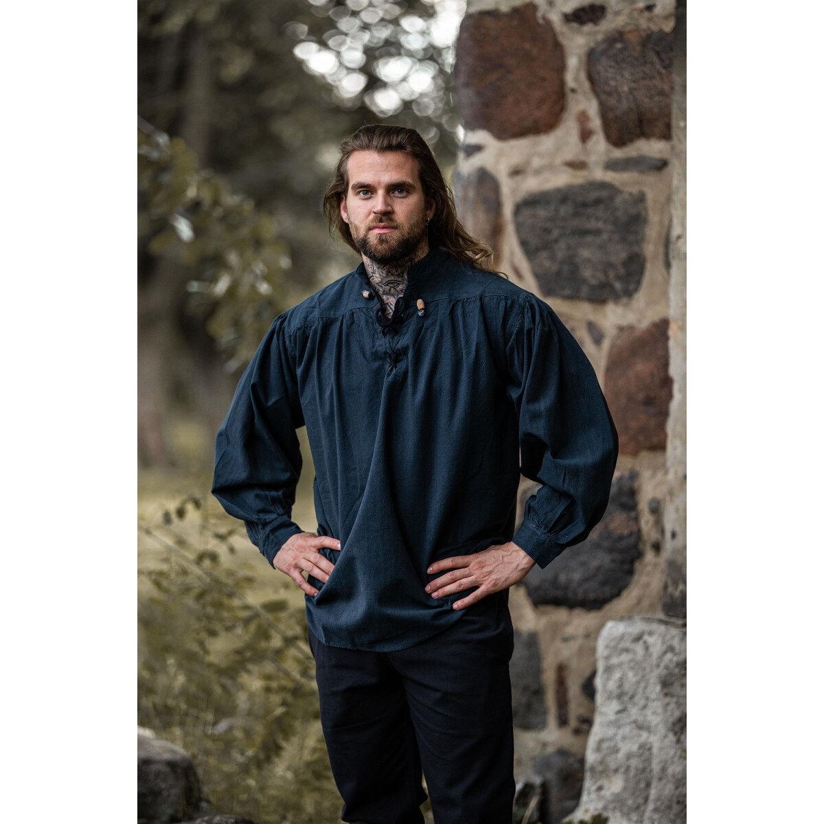 Middeleeuws overhemd met staande kraag en vetersluiting Georg blauw gemêleerd