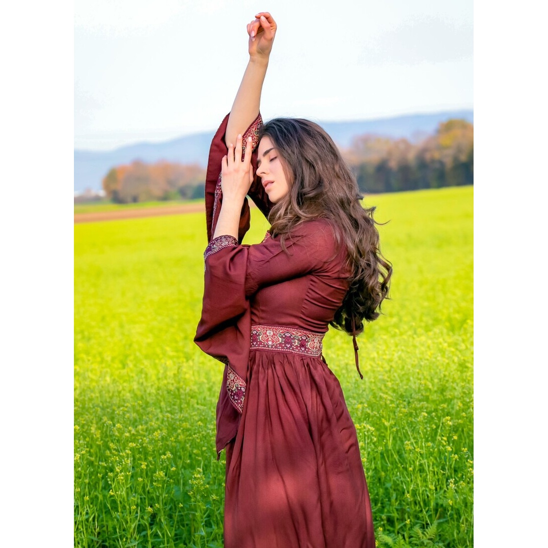 Medieval Dress Katharina red