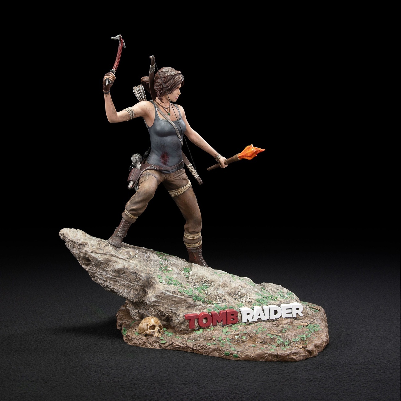 Tomb Raider PVC-standbeeld Lara Croft Survivor Era 33 cm