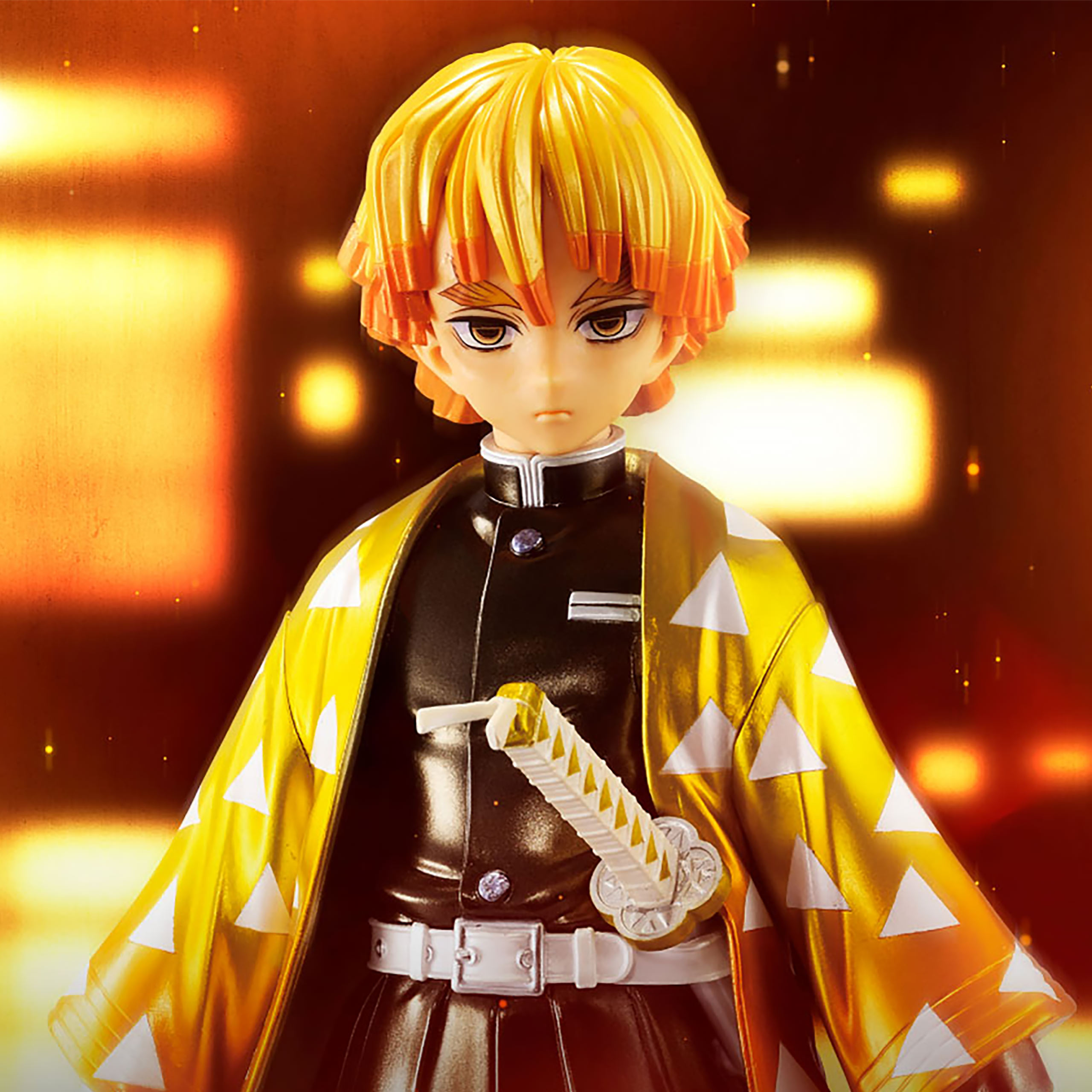 Demon Slayer - Figura Zenitsu Agatsuma Grandista Versión B