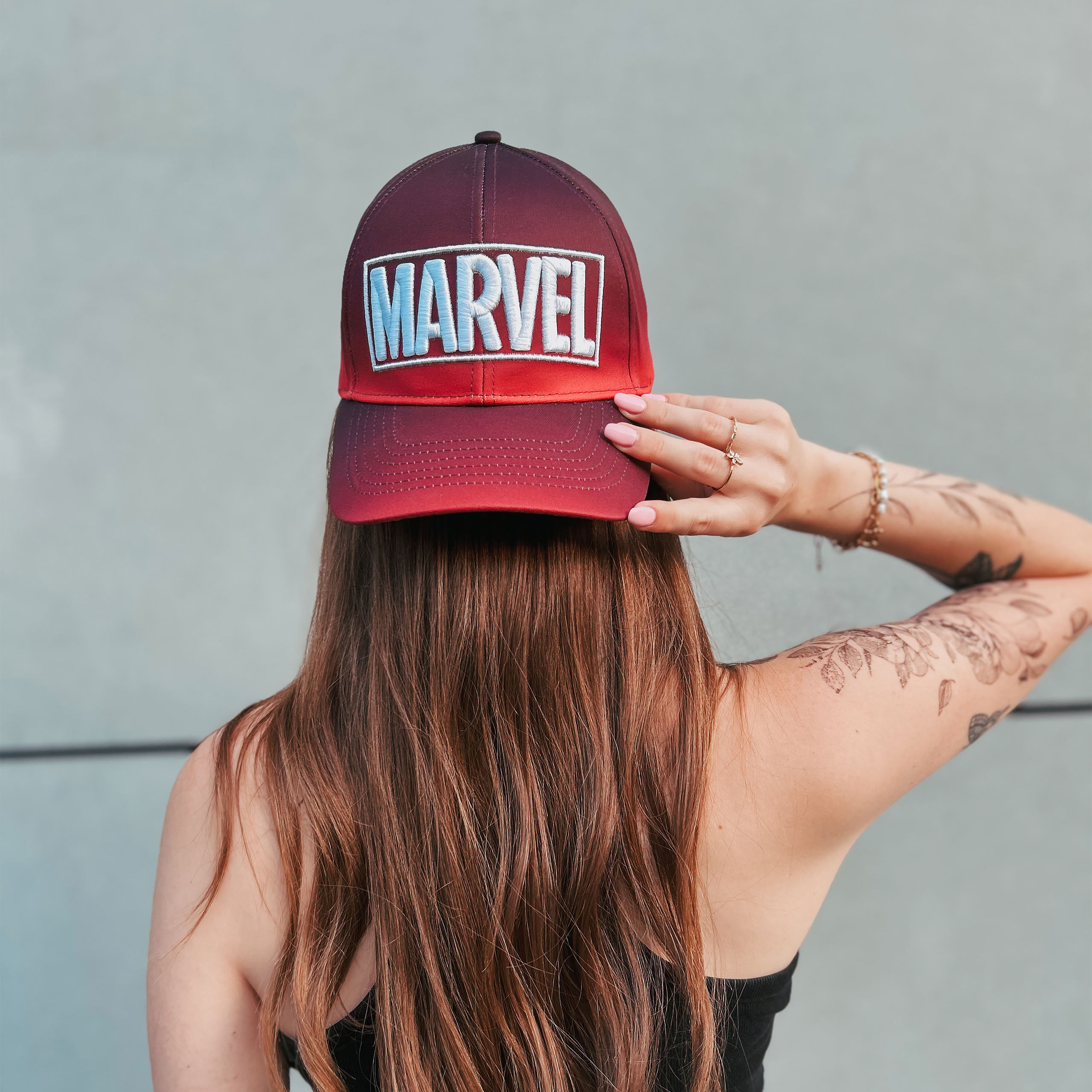 Marvel - Cappello con logo rosso