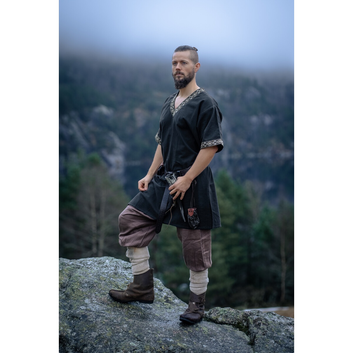 Medieval Short-Sleeve Tunic Loki black