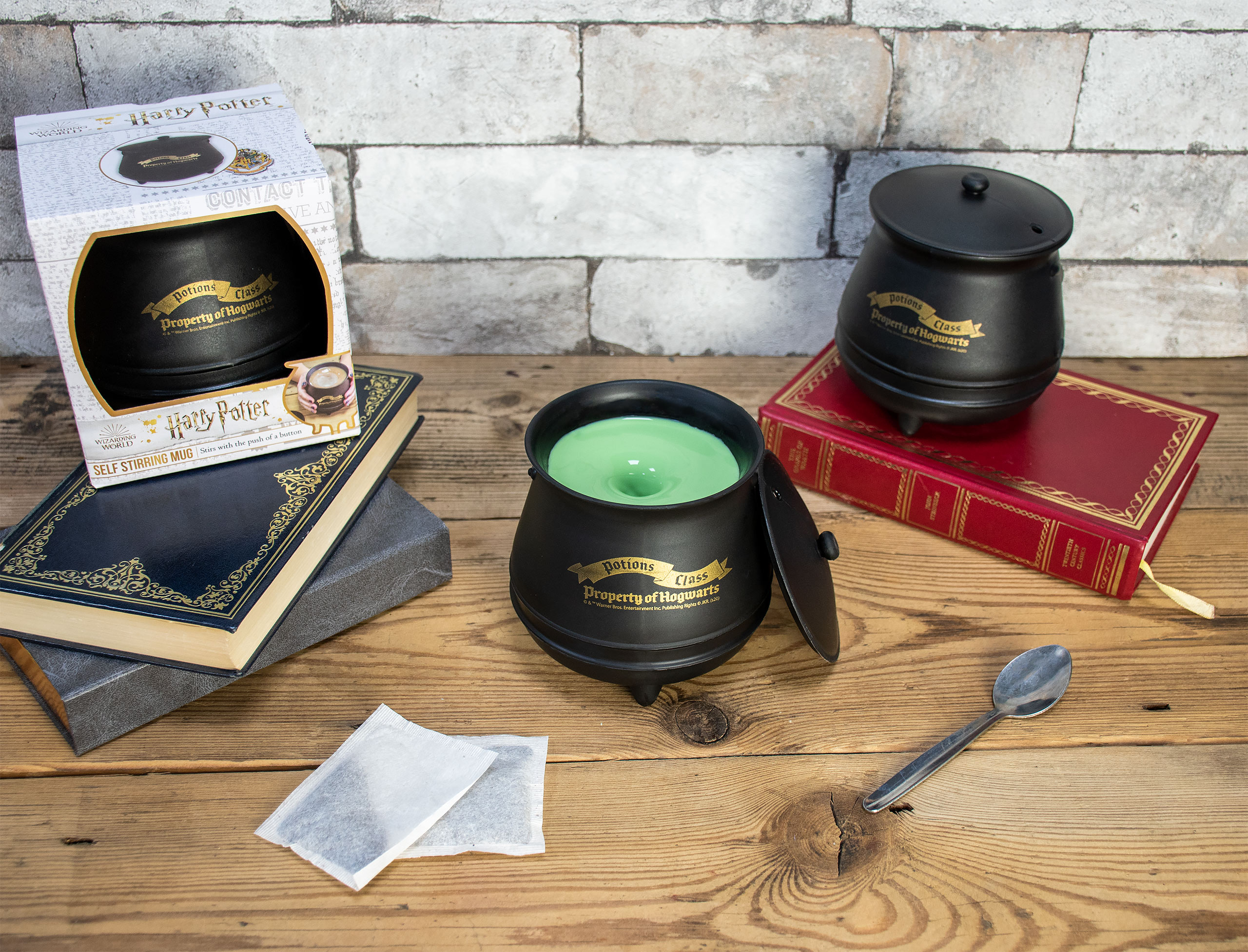 Harry Potter - Zauberkessel Tasse mit Rührfunktion und Deckel