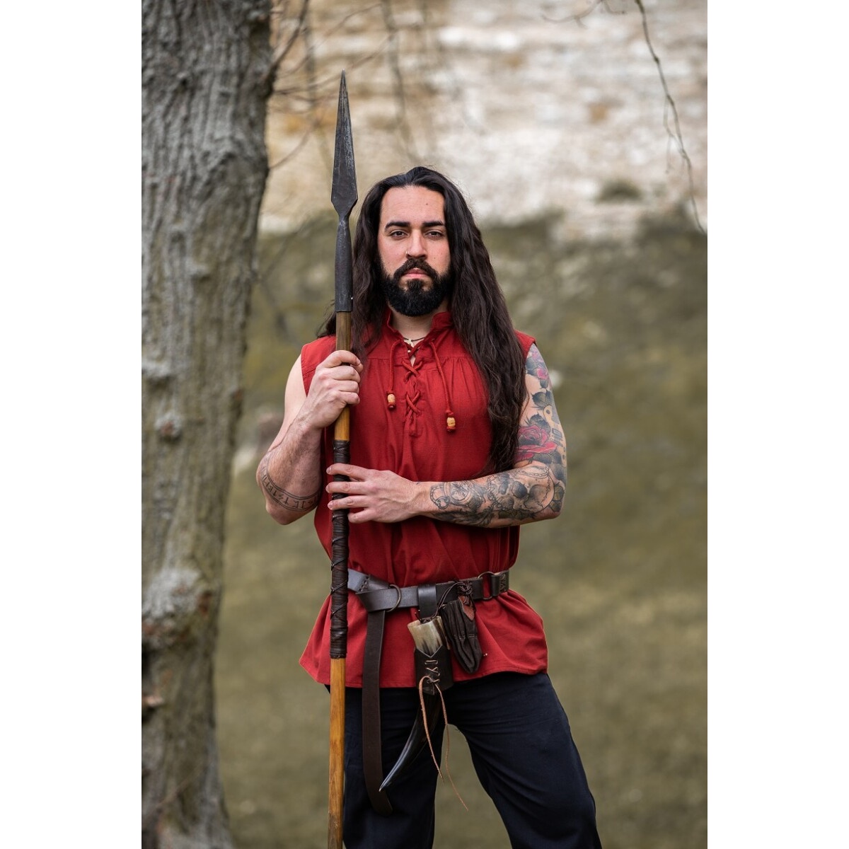 Medeltida snörskjorta med ståkrage Louis ärmlös röd