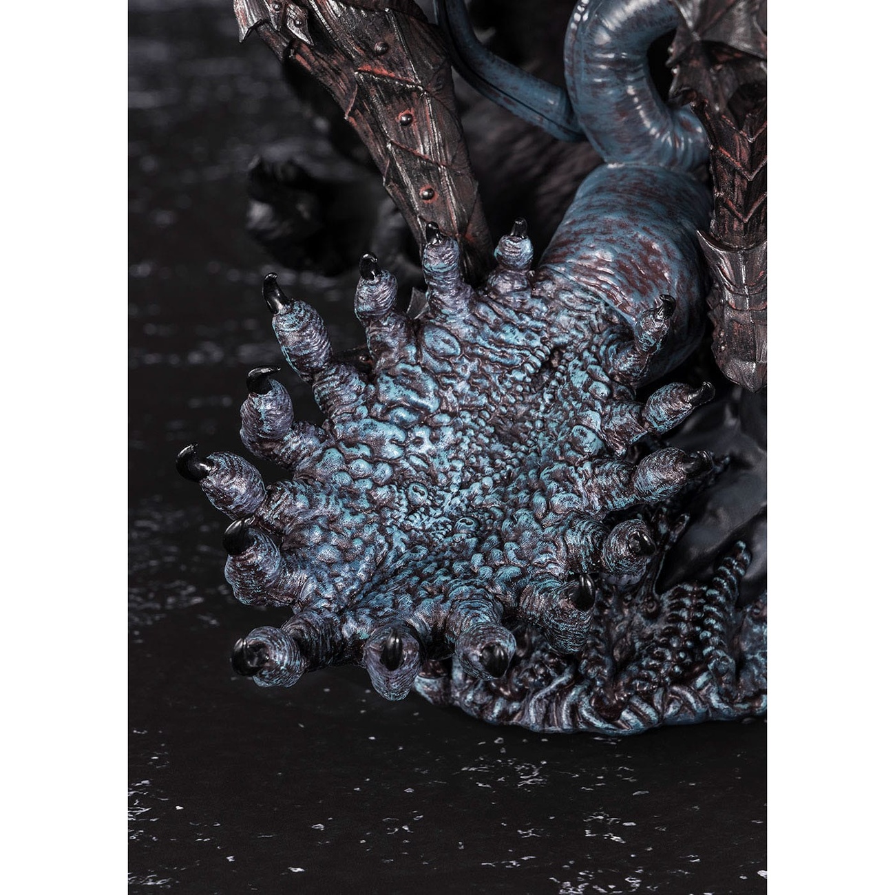 Berserk - Guts Berserker Armor Figuarts ZERO Metallic Touch Statua