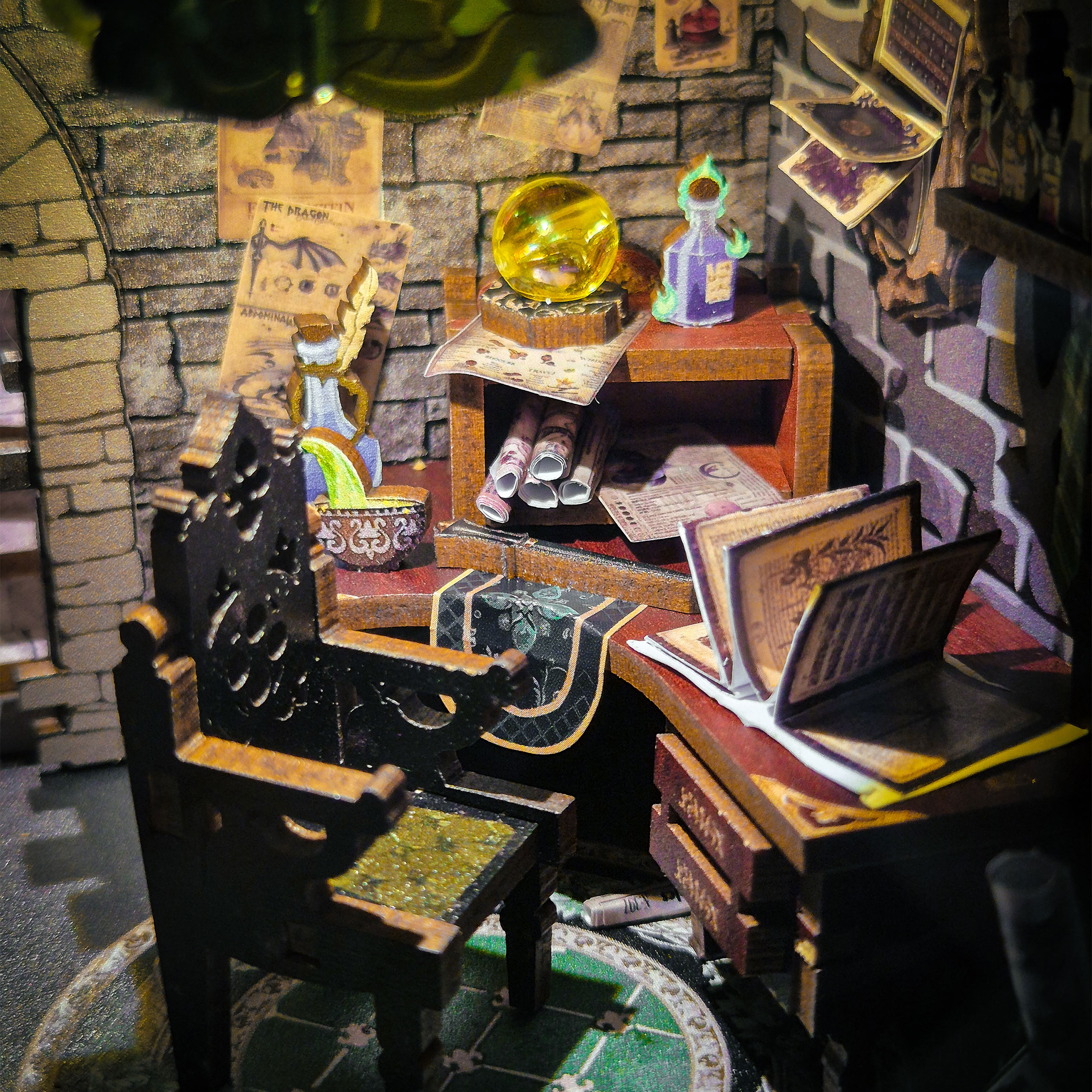 Darkness Common Room Book Nook - kit de maqueta de madera para fans de Harry Potter