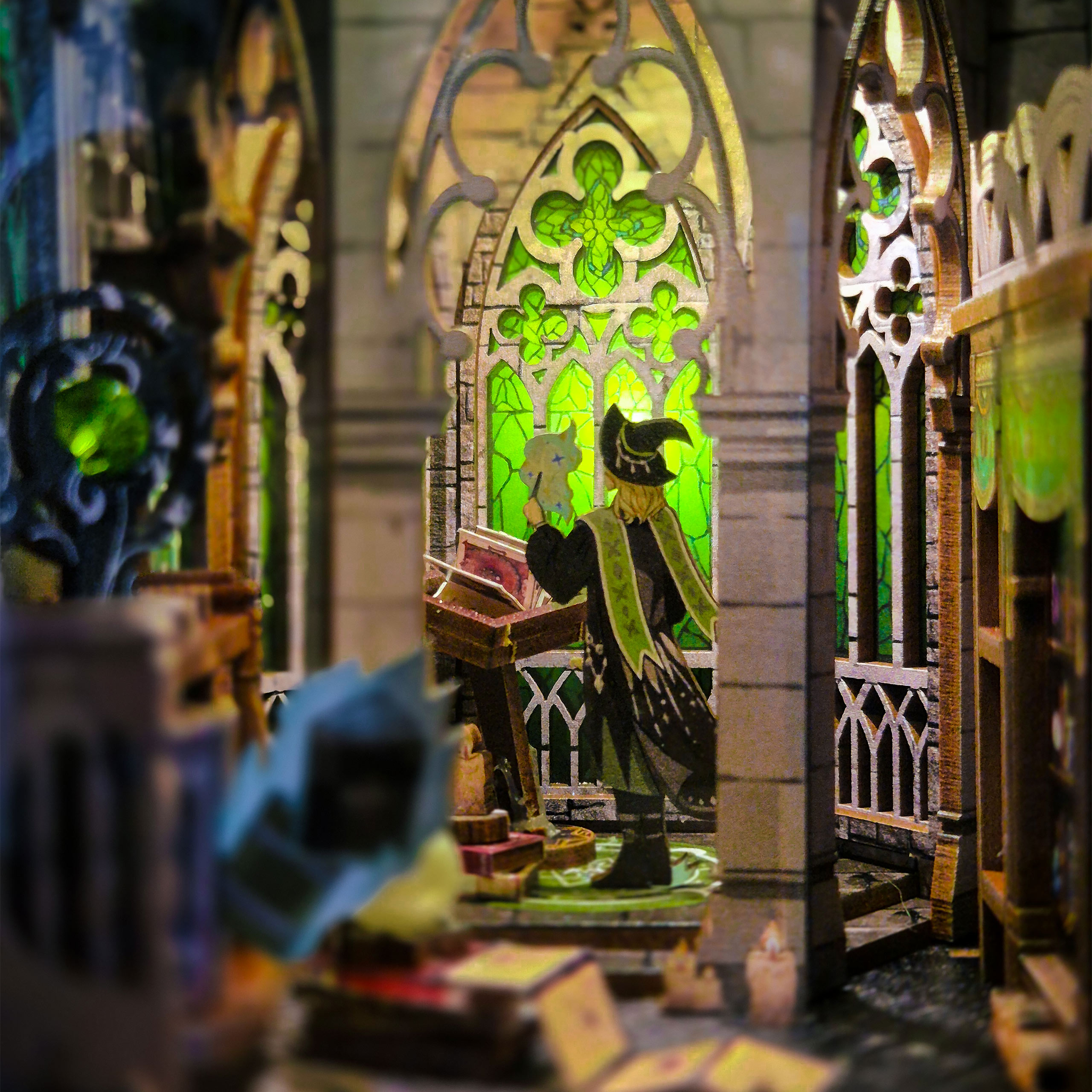 Darkness Common Room Book Nook - kit de maqueta de madera para fans de Harry Potter