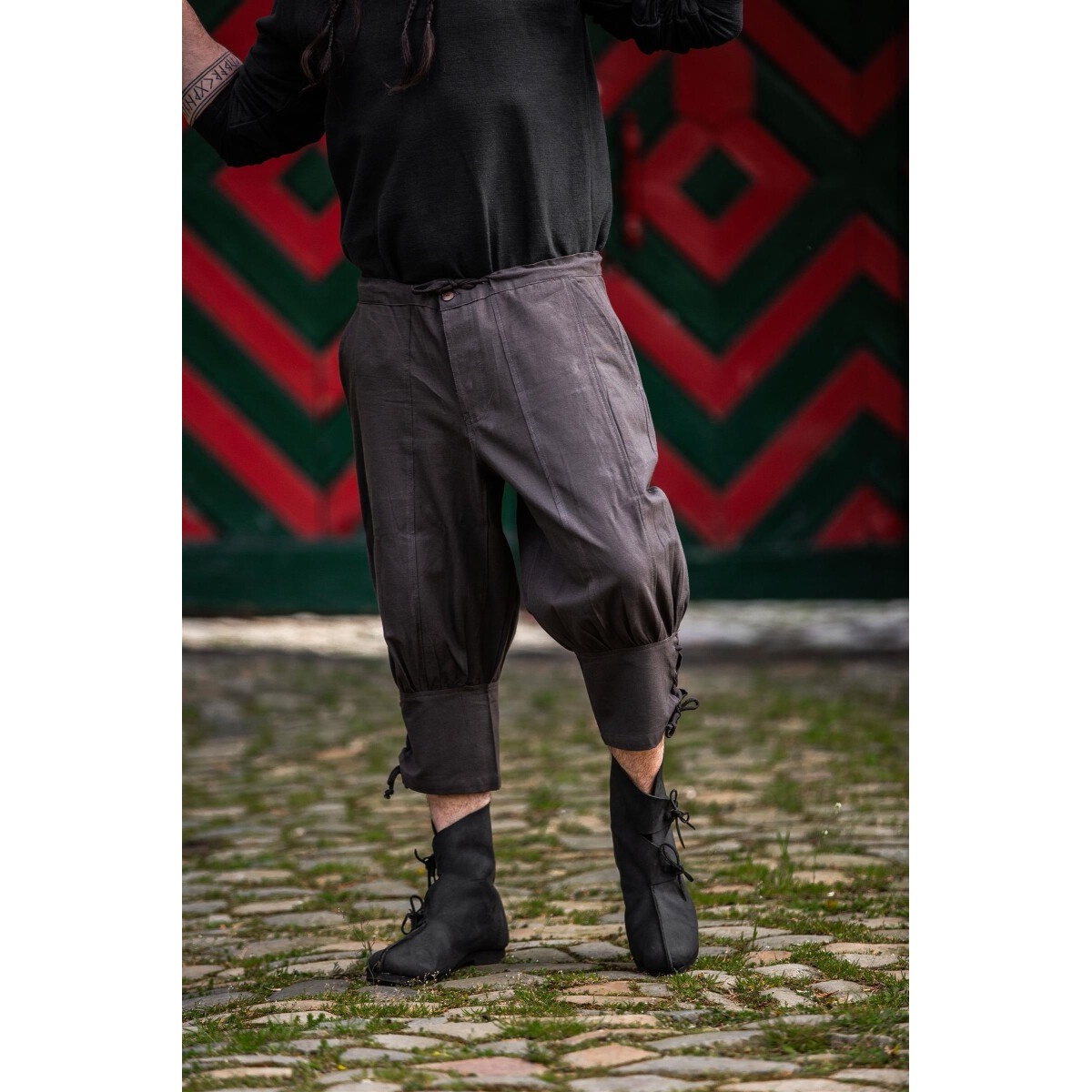 Średniowieczne spodnie do kolan Laurence z wiązaniem na dole nogawki brązowe