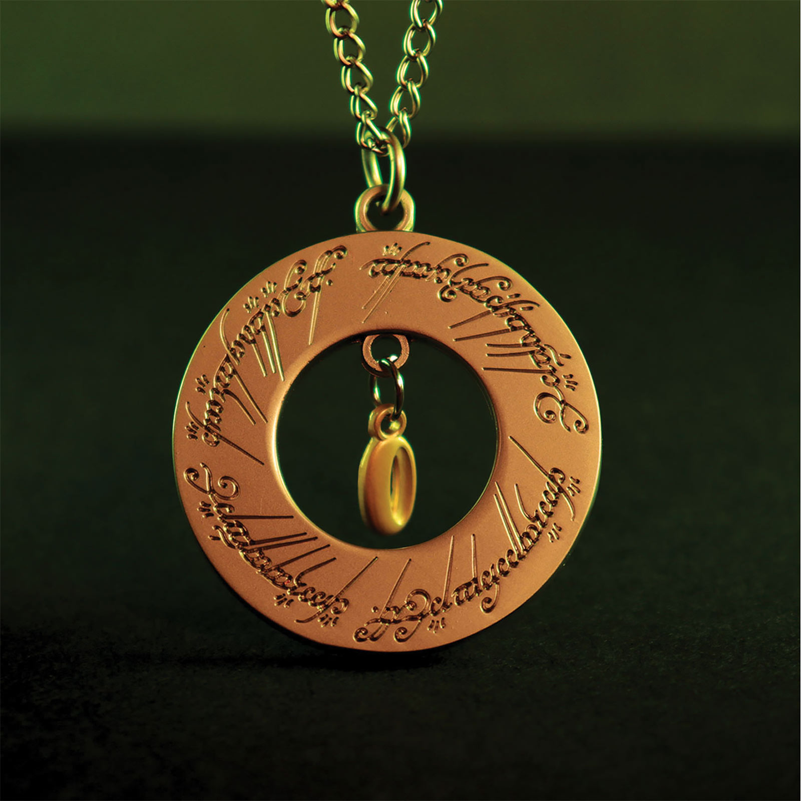 Le Seigneur des Anneaux - L'Anneau Unique sur Collier Édition Limitée