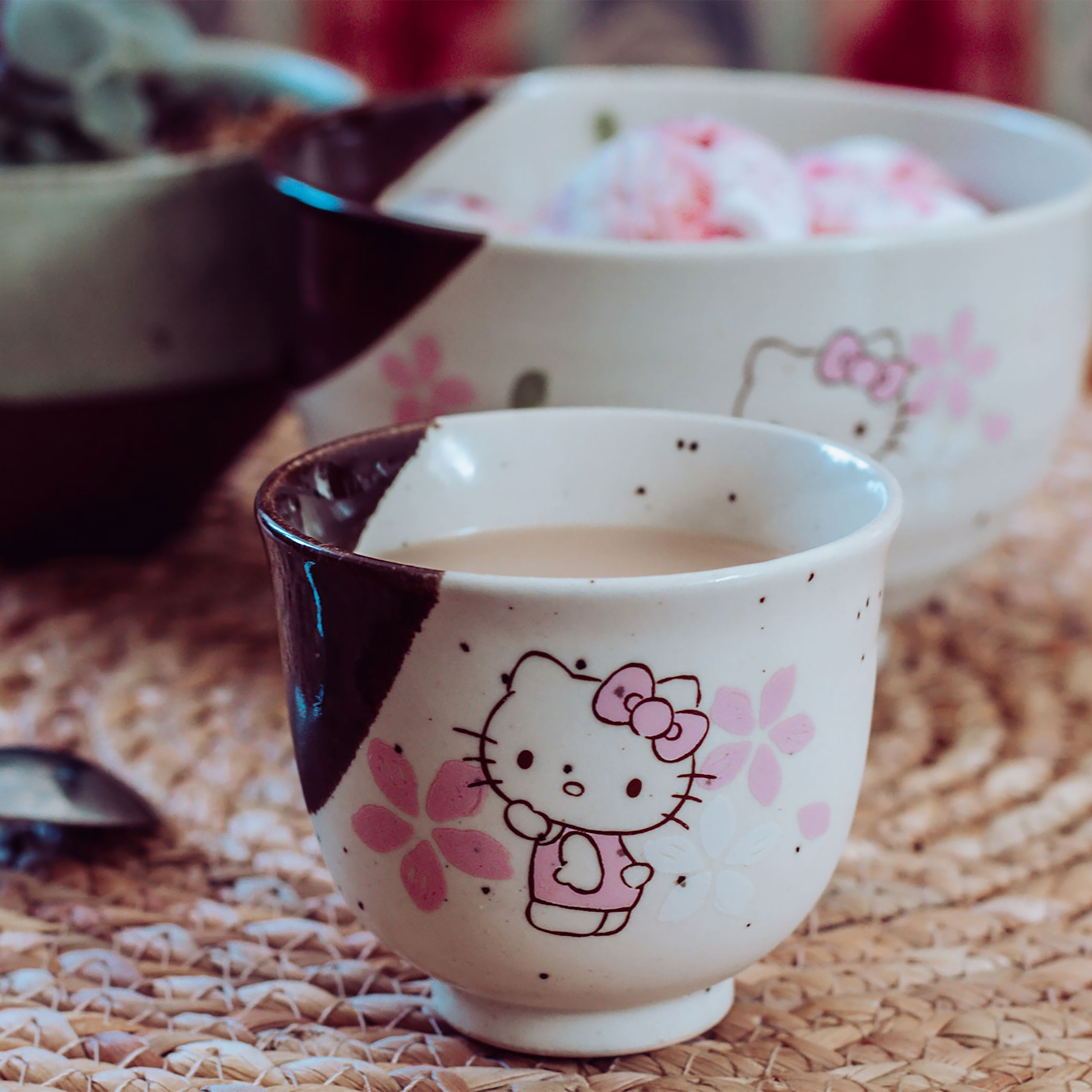 Hello Kitty - Taza Mino Cherry Blossom