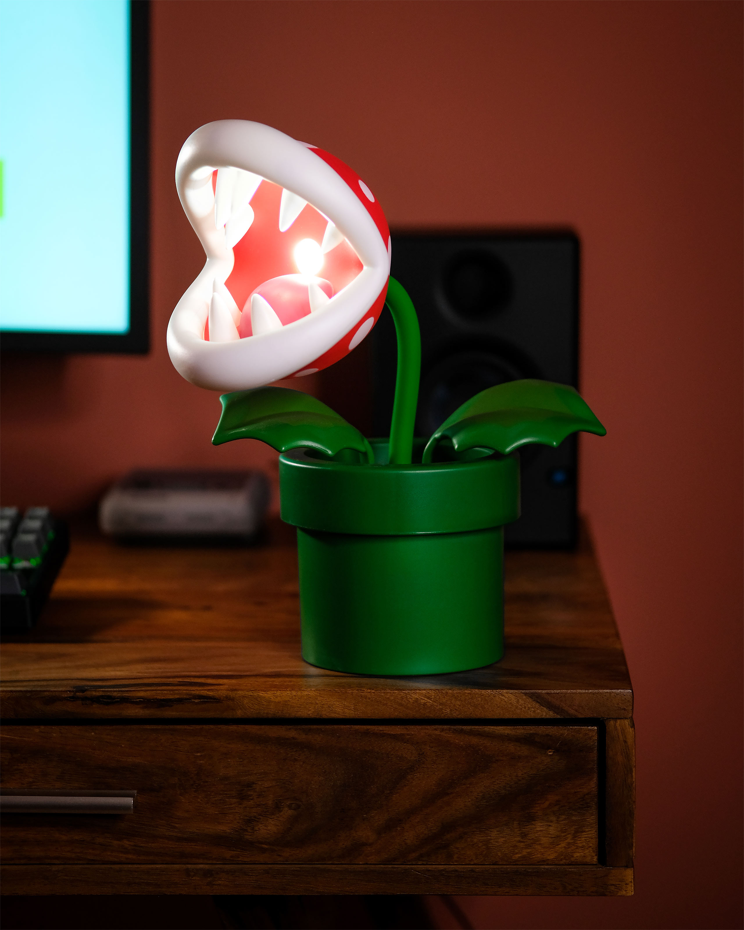 Super Mario - Piranha Plant Table Lamp