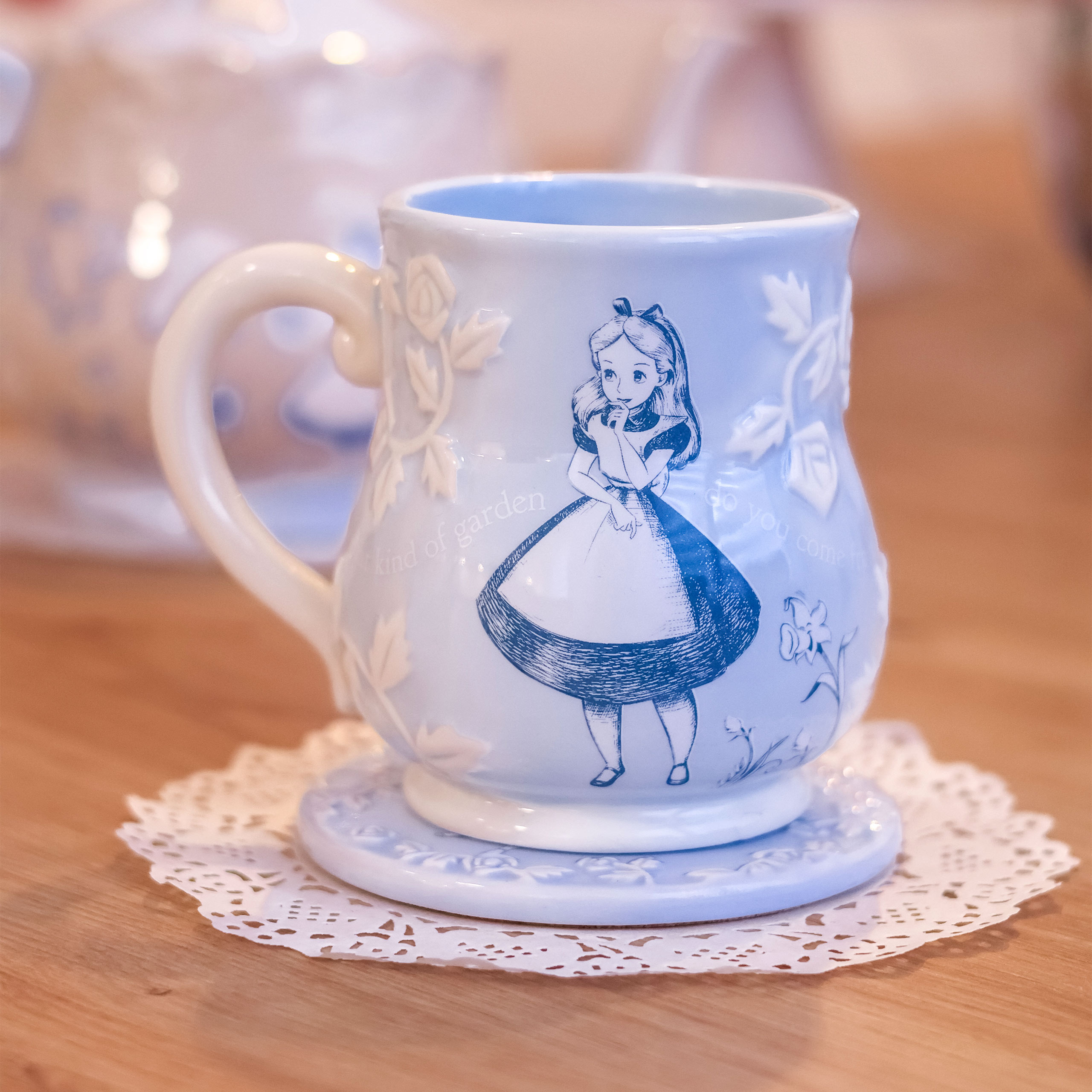 Alice in Wonderland - Relief Mug