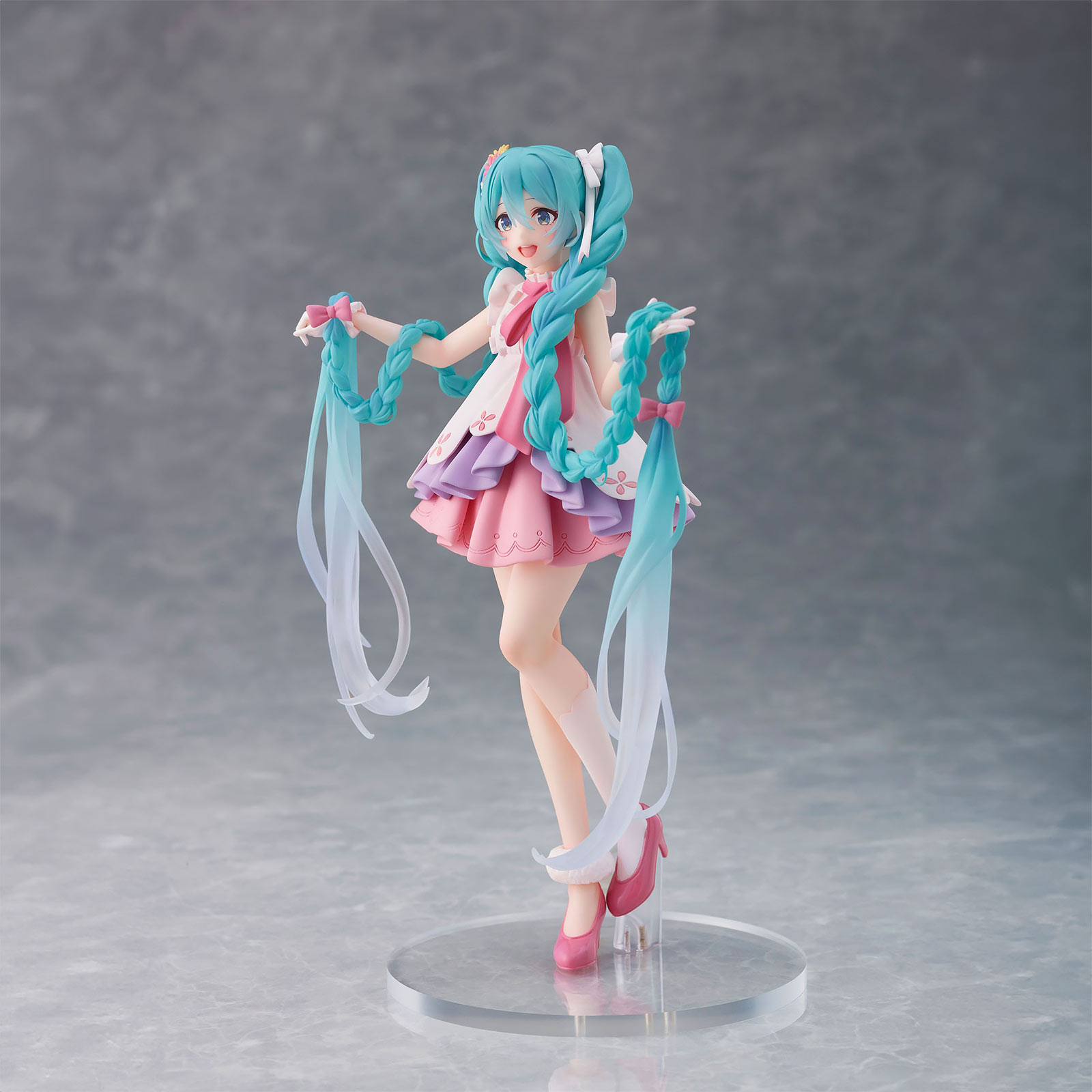 Hatsune Miku - Figura Miku Wonderland Versión Rapunzel