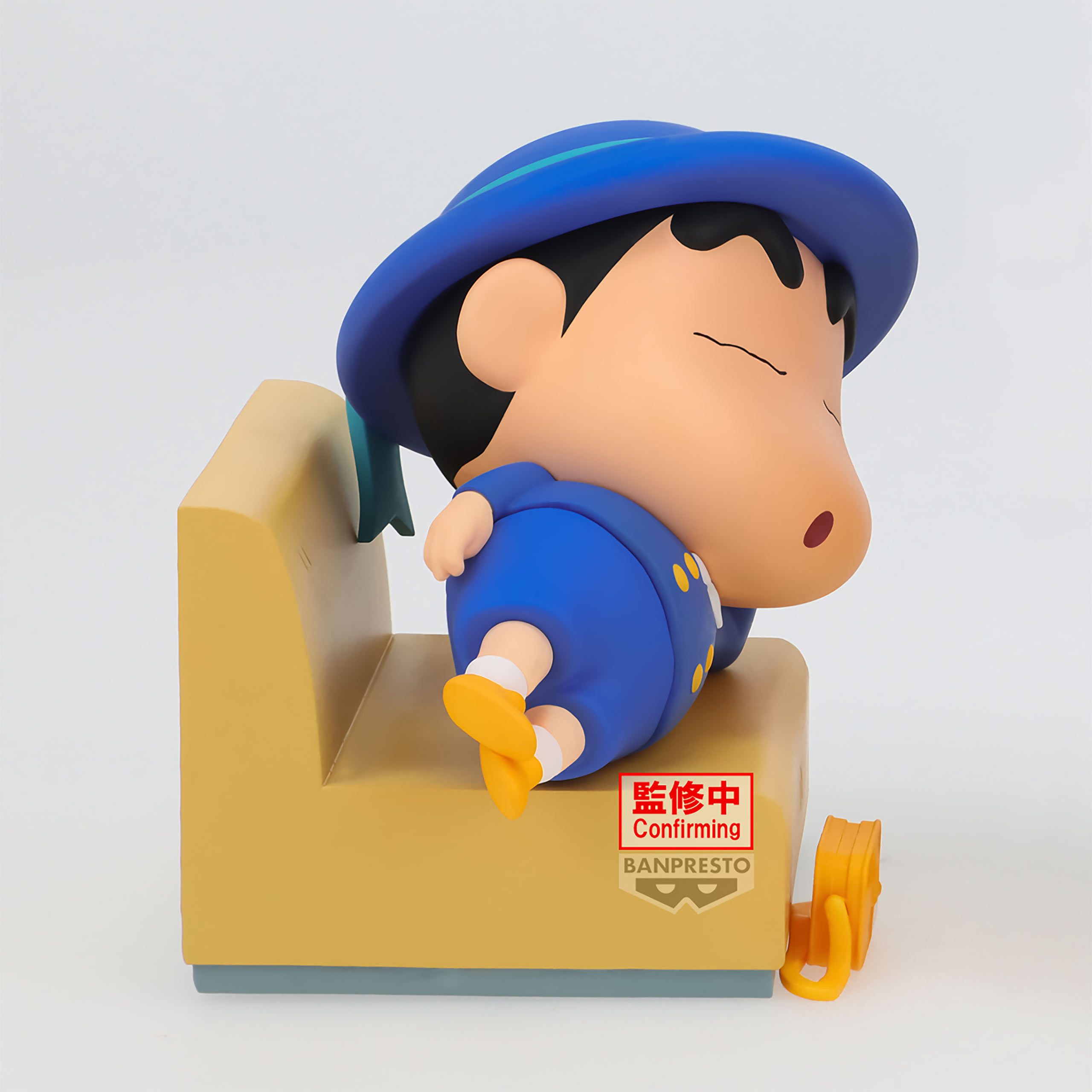 Crayon Shinchan - Shinnosuke Nohara Figure Let's go to kindergarten