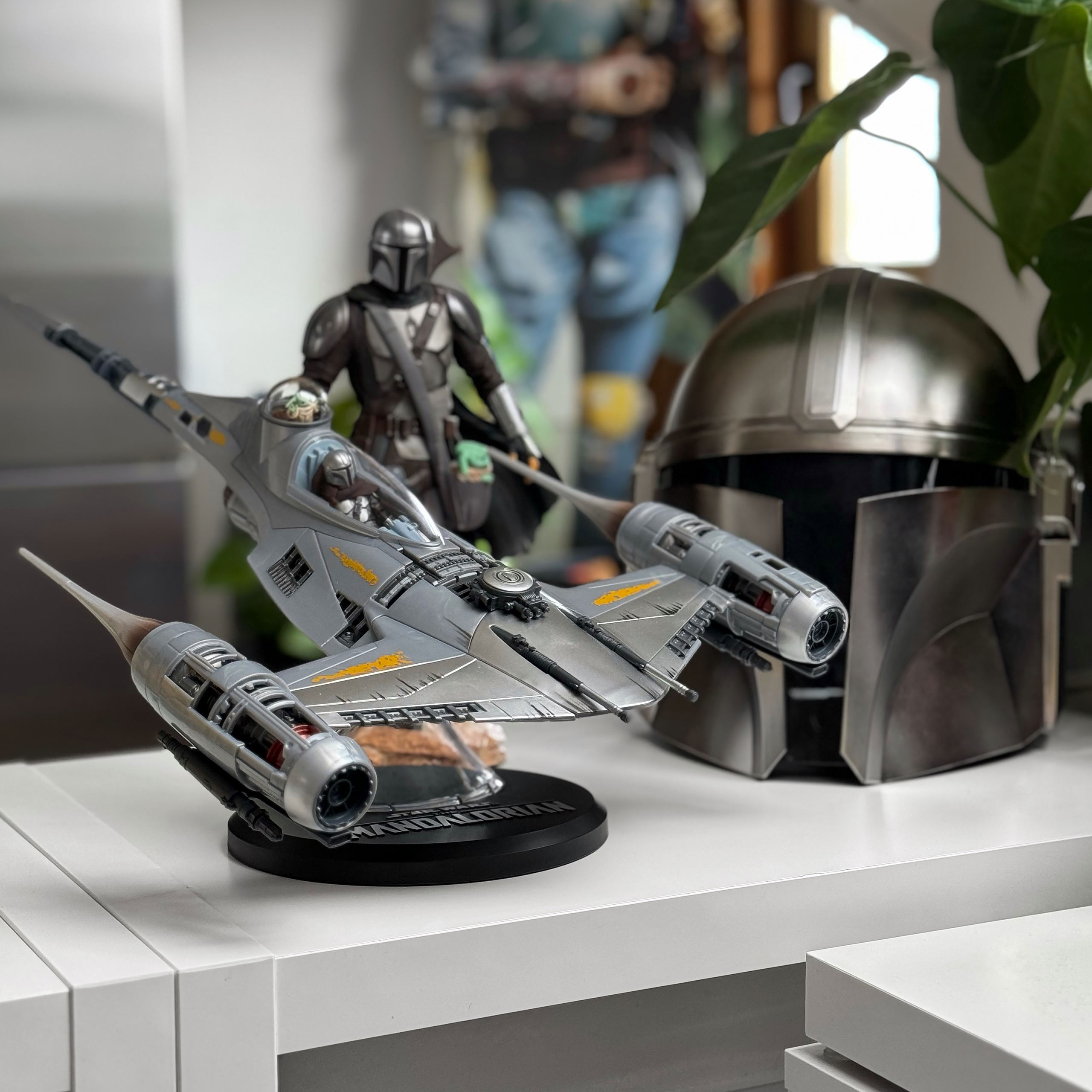 Mandalorian's N-1 Starfighter Vintage Collection - Star Wars The Mandalorian