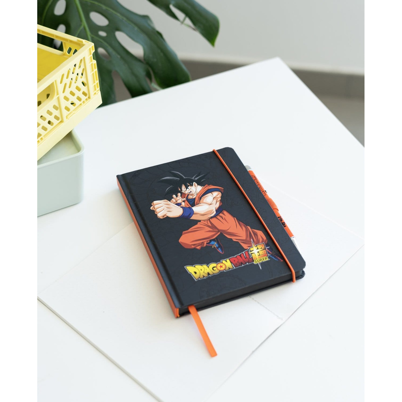 Dragon Ball Cuaderno A5 Premium con bolígrafo proyector Super Goku