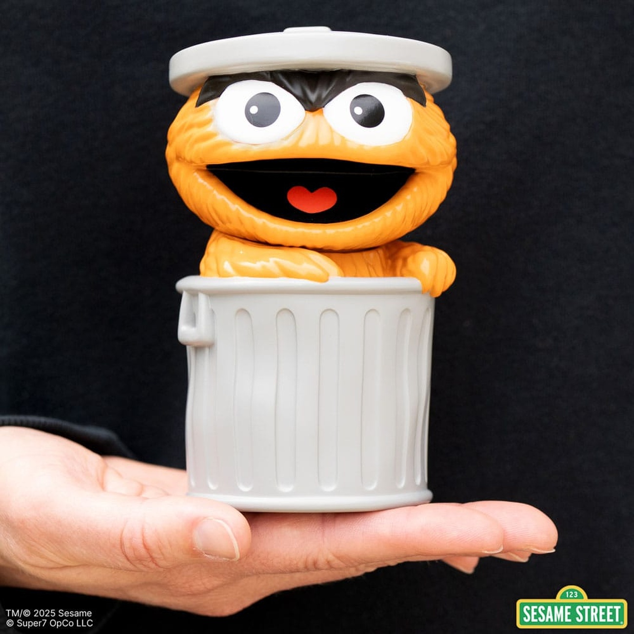 Sesame Street FUN! FUN! Soft Vinyl Figure Oscar the Grouch (Orange) 13 cm