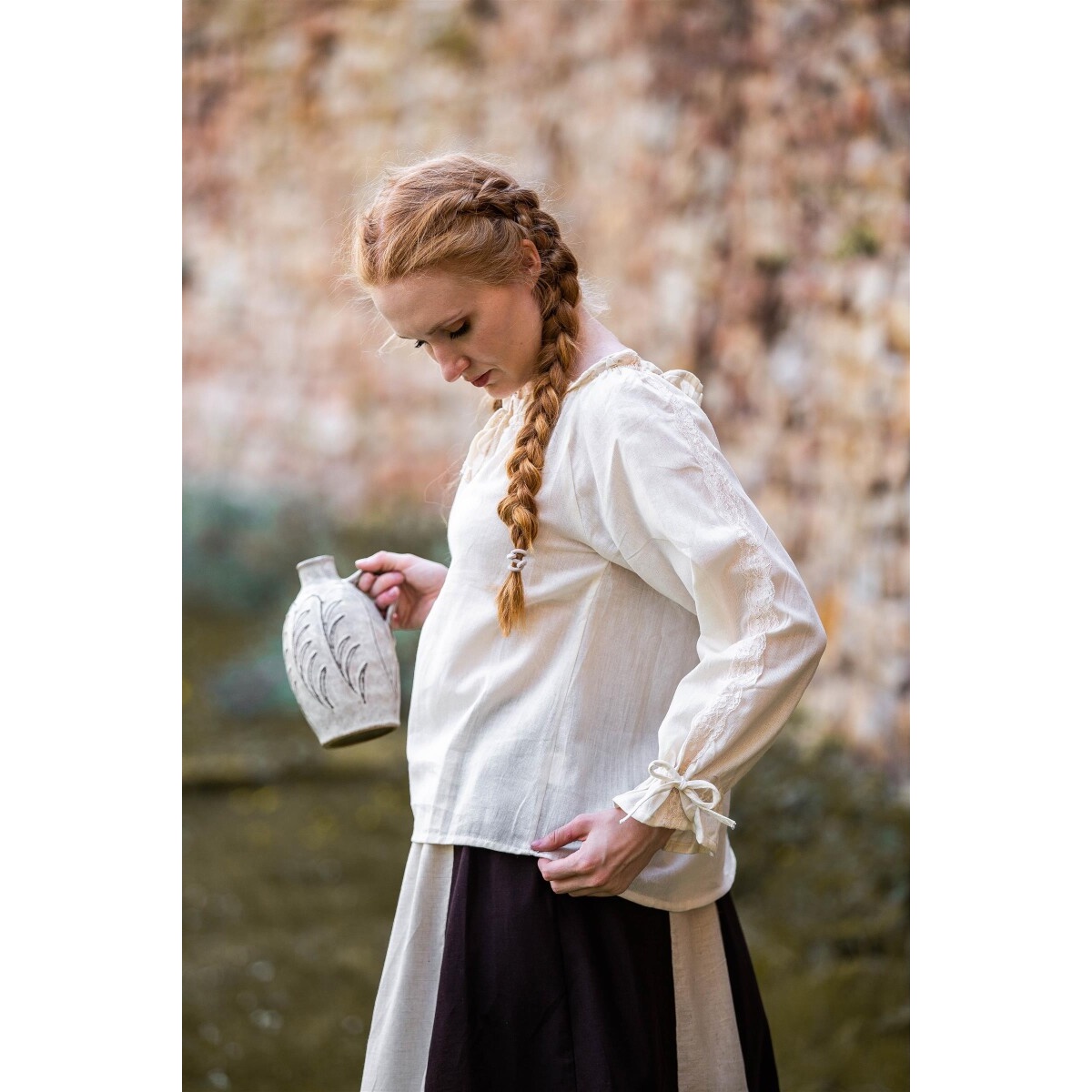 Średniowieczna bluzka z koronką Bettina beżowa