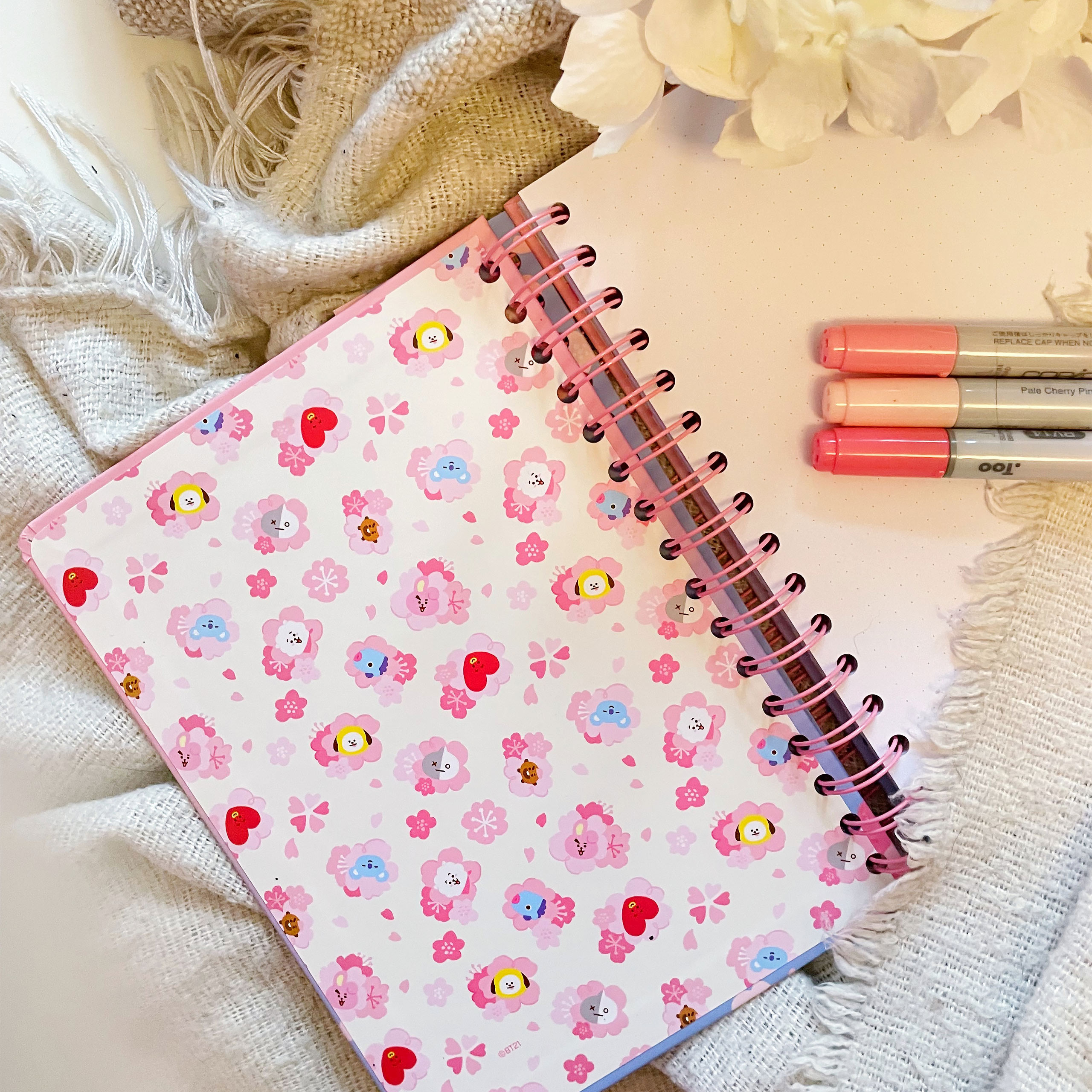 BT21 - Cherry Blossom Notitieboek