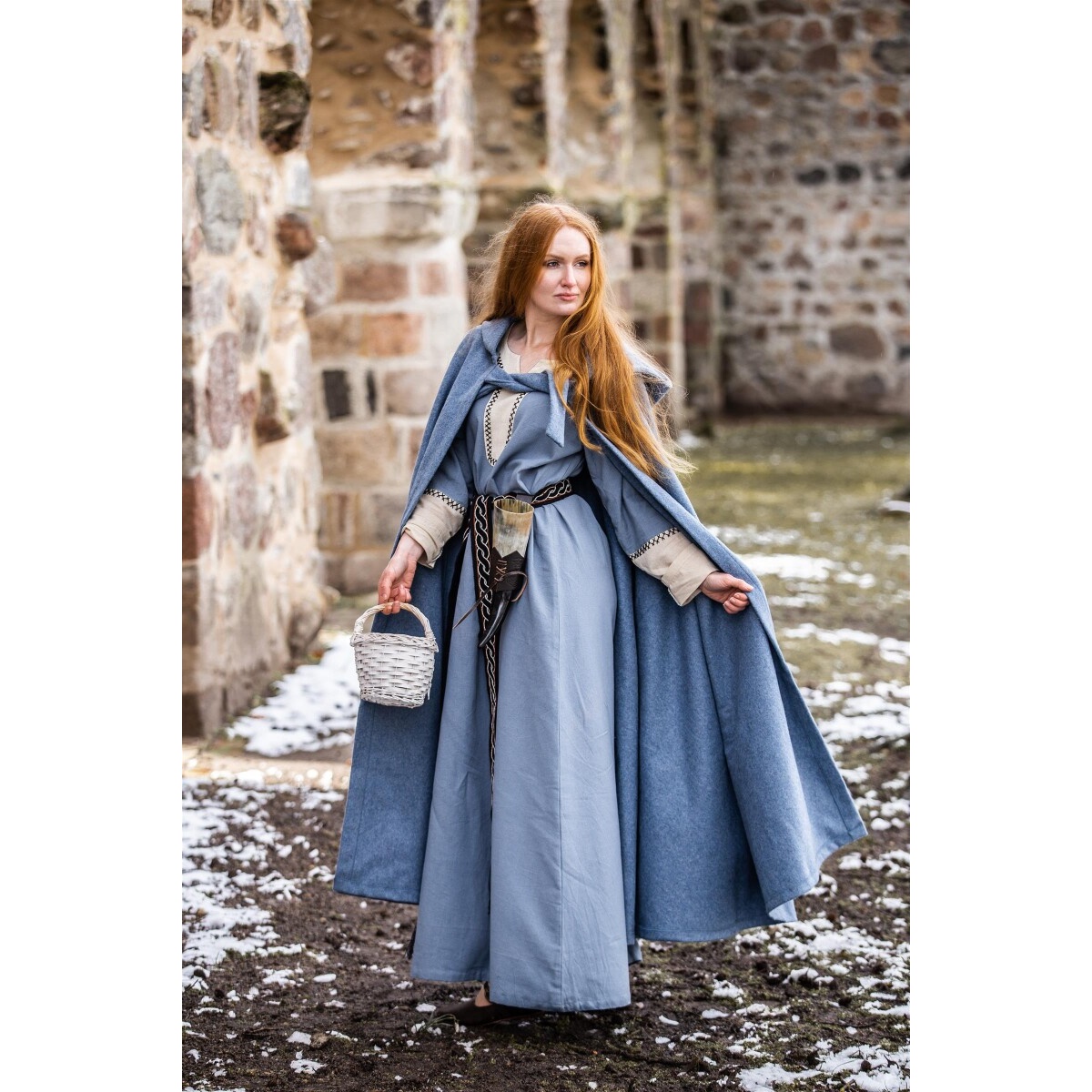 Capa medieval con capucha Mila azul paloma