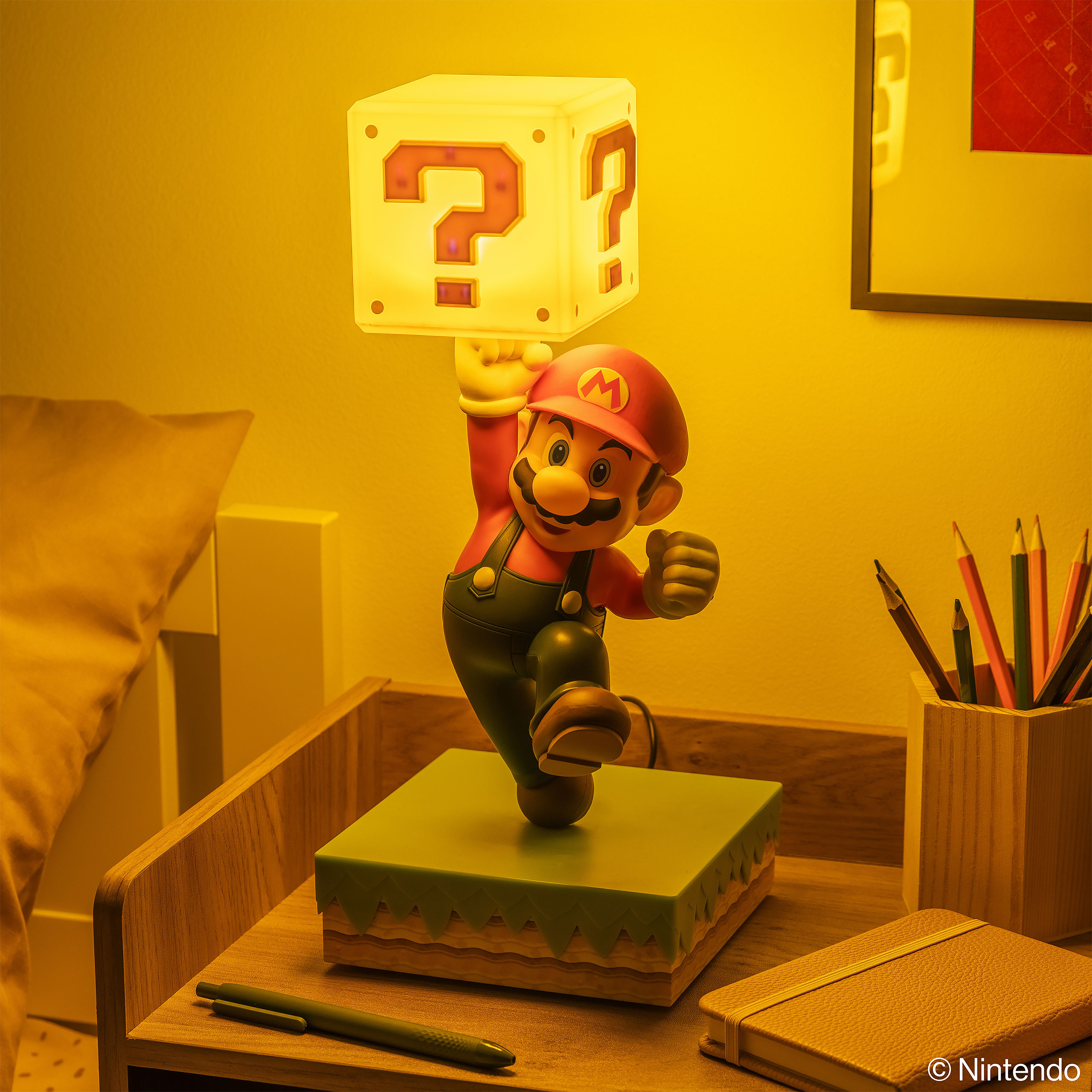 Super Mario - Diorama Table Lamp