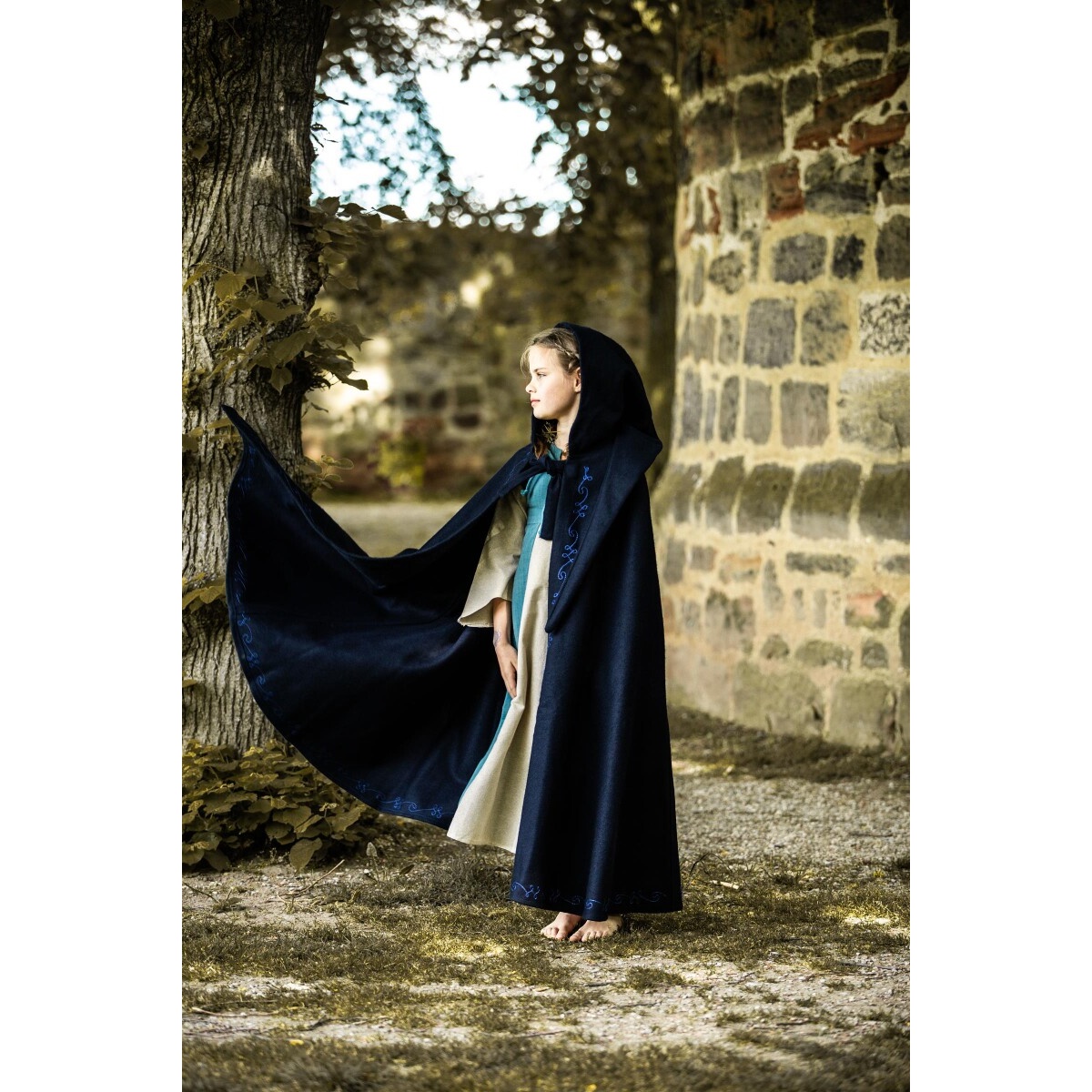 Mantello medievale in lana con ricamo per bambini