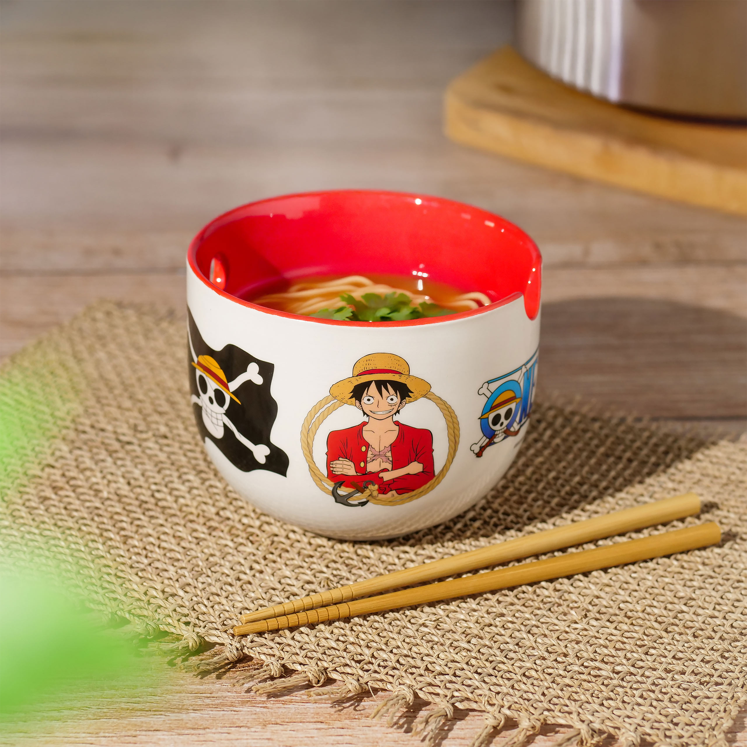 One Piece - Cuenco de Ramen Monkey D. Luffy con Palillos