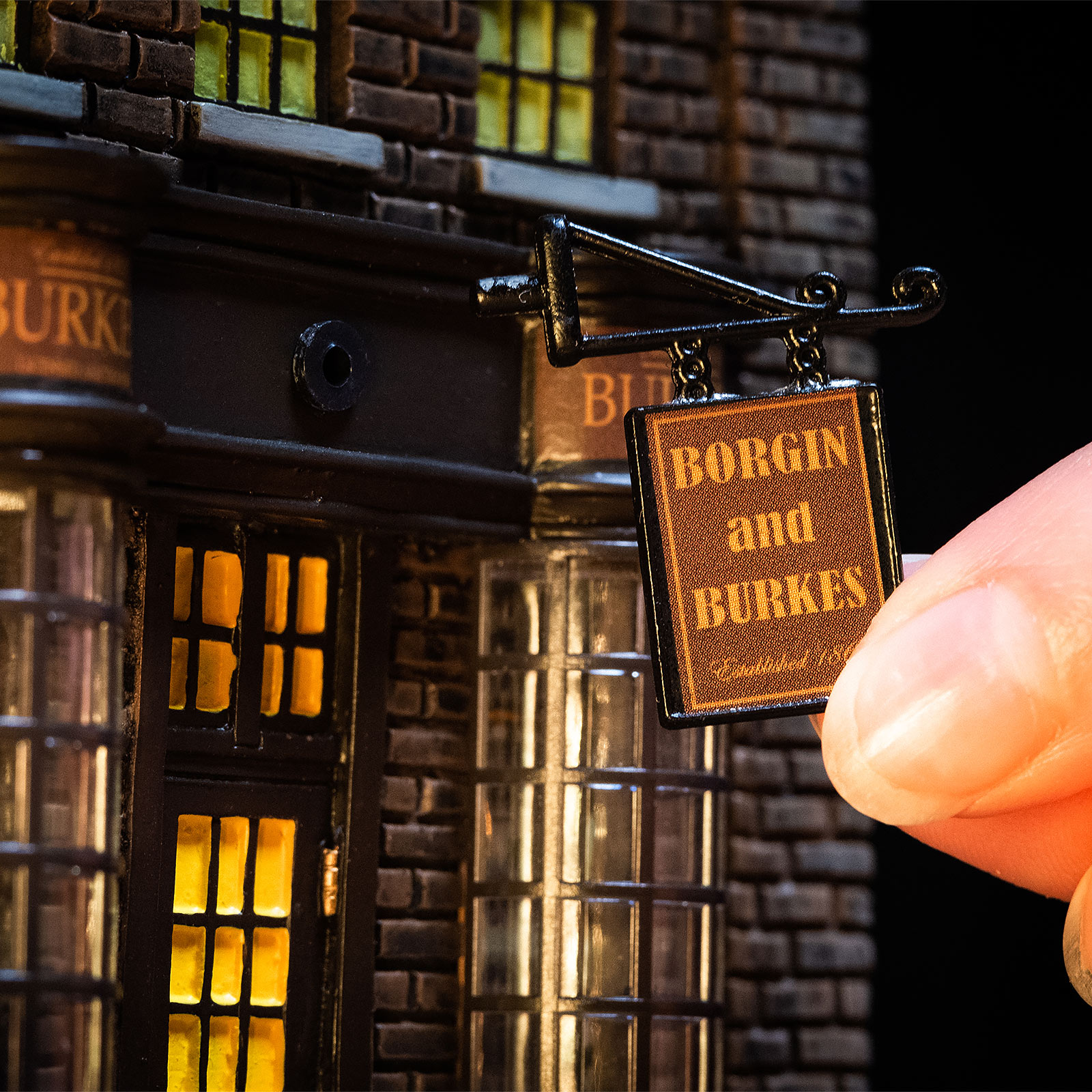 Réplique de la boutique miniature de Borgin & Burke avec éclairage - Harry Potter
