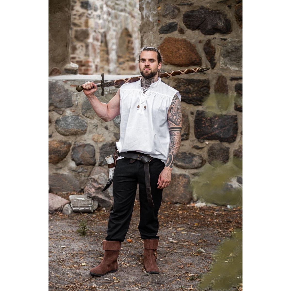 Medeltida snörskjorta med ståkrage Louis ärmlös vit