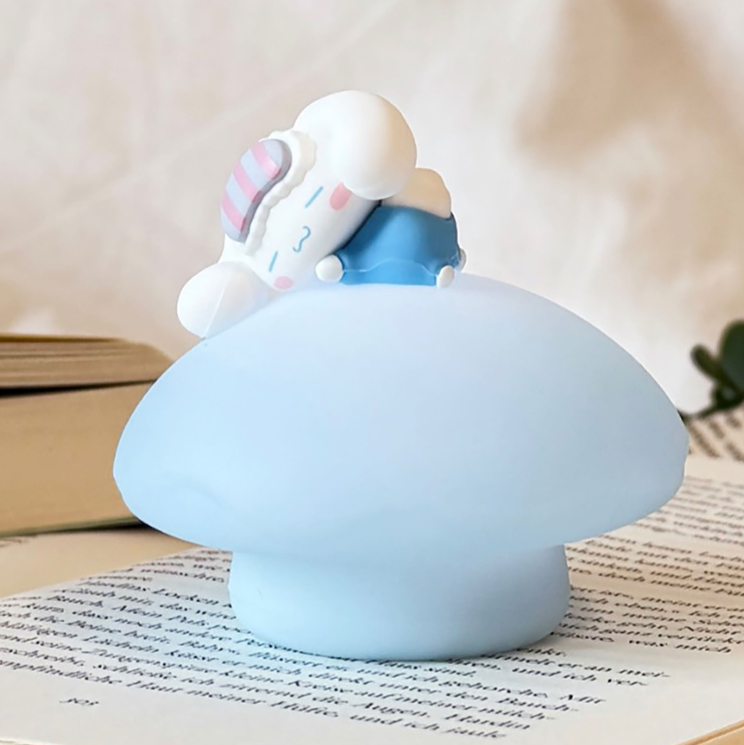 Hello Kitty and Friends - YuMe Little Mushroom Nachtlicht Mystery Figur