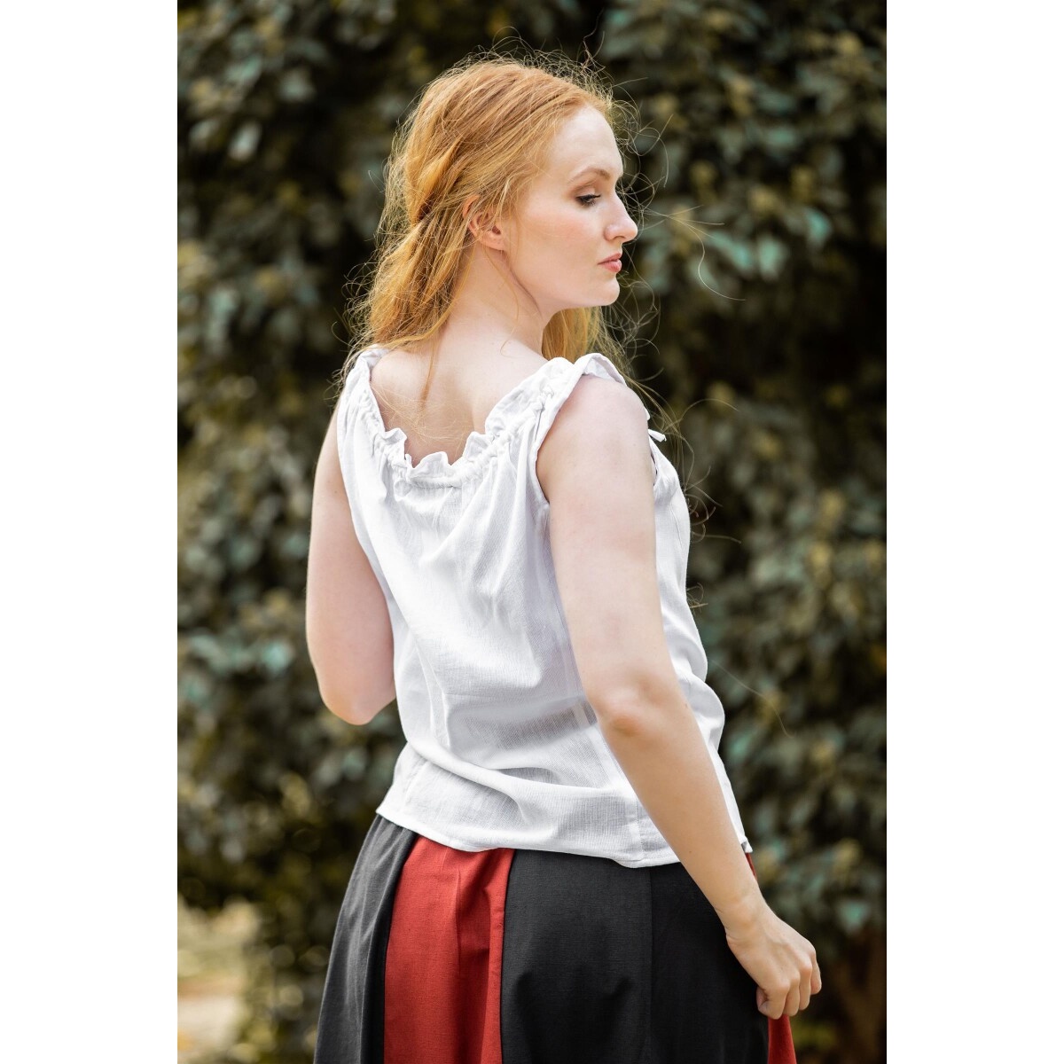 Średniowieczna letnia bluzka Adele bez rękawów biała