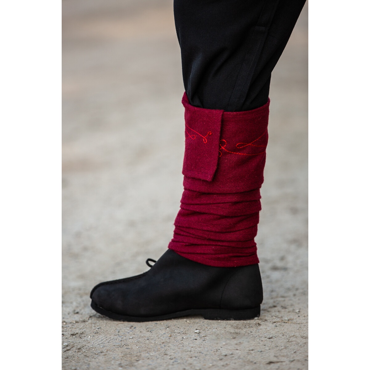 Medieval Wool Leg Wraps Hannes with Embroidery