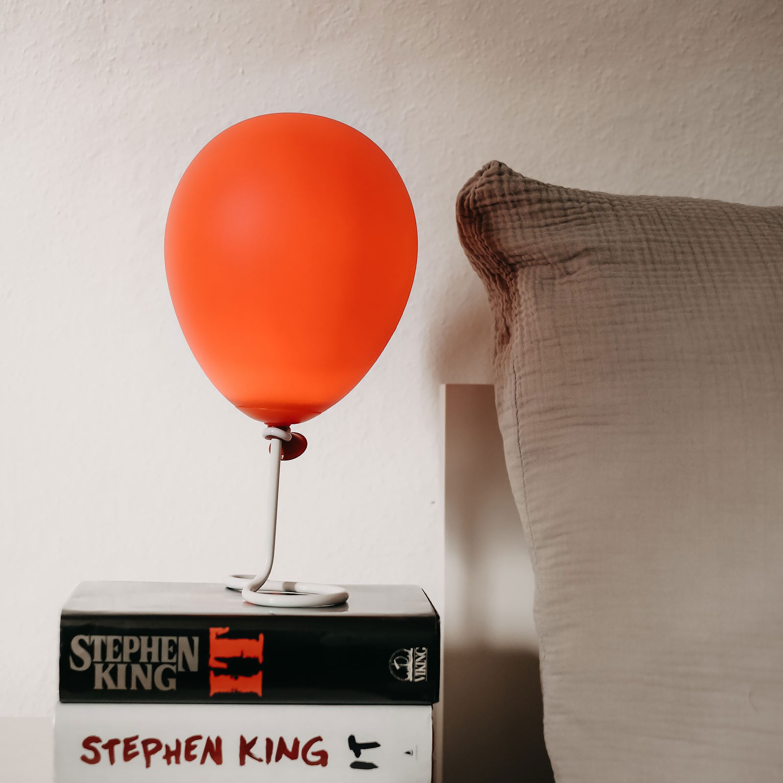 Stephen Kings ES - Ballon Tischlampe