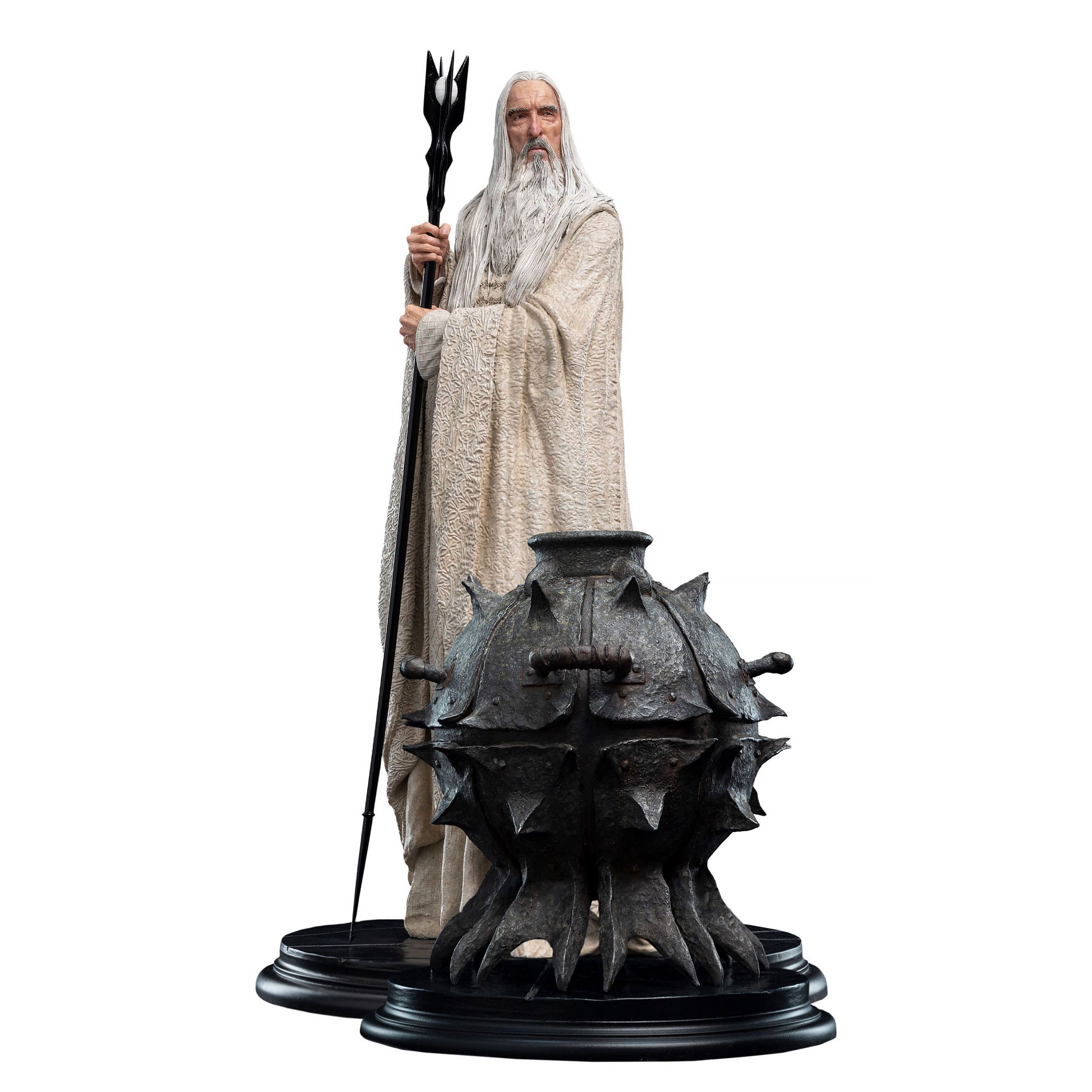 Lord of the Rings - Saruman Statue with Fire of Orthanc Classic Series